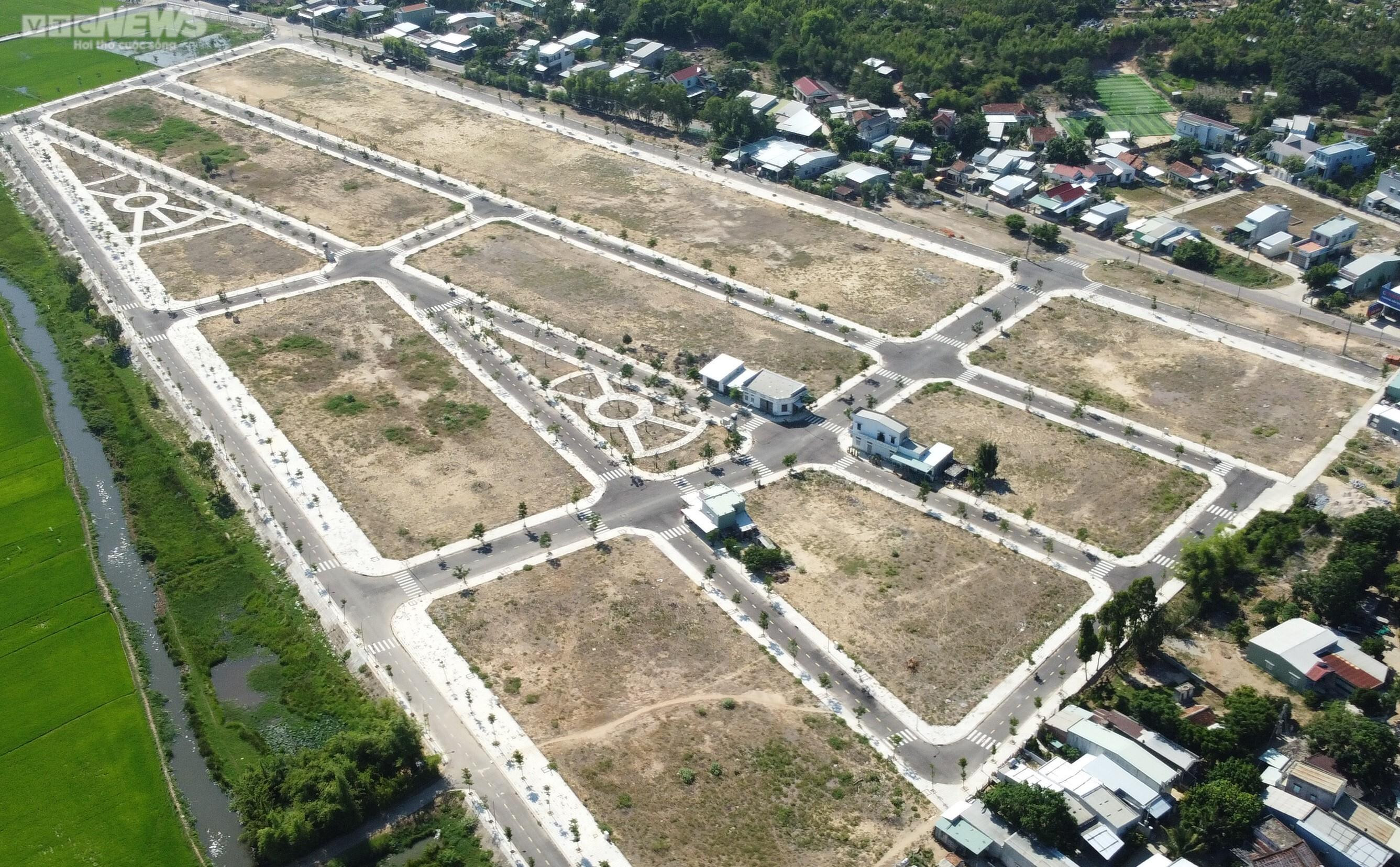 Cận cảnh những khu tái định cư tiền tỷ bỏ hoang nhiều năm tại Bình Định - 5