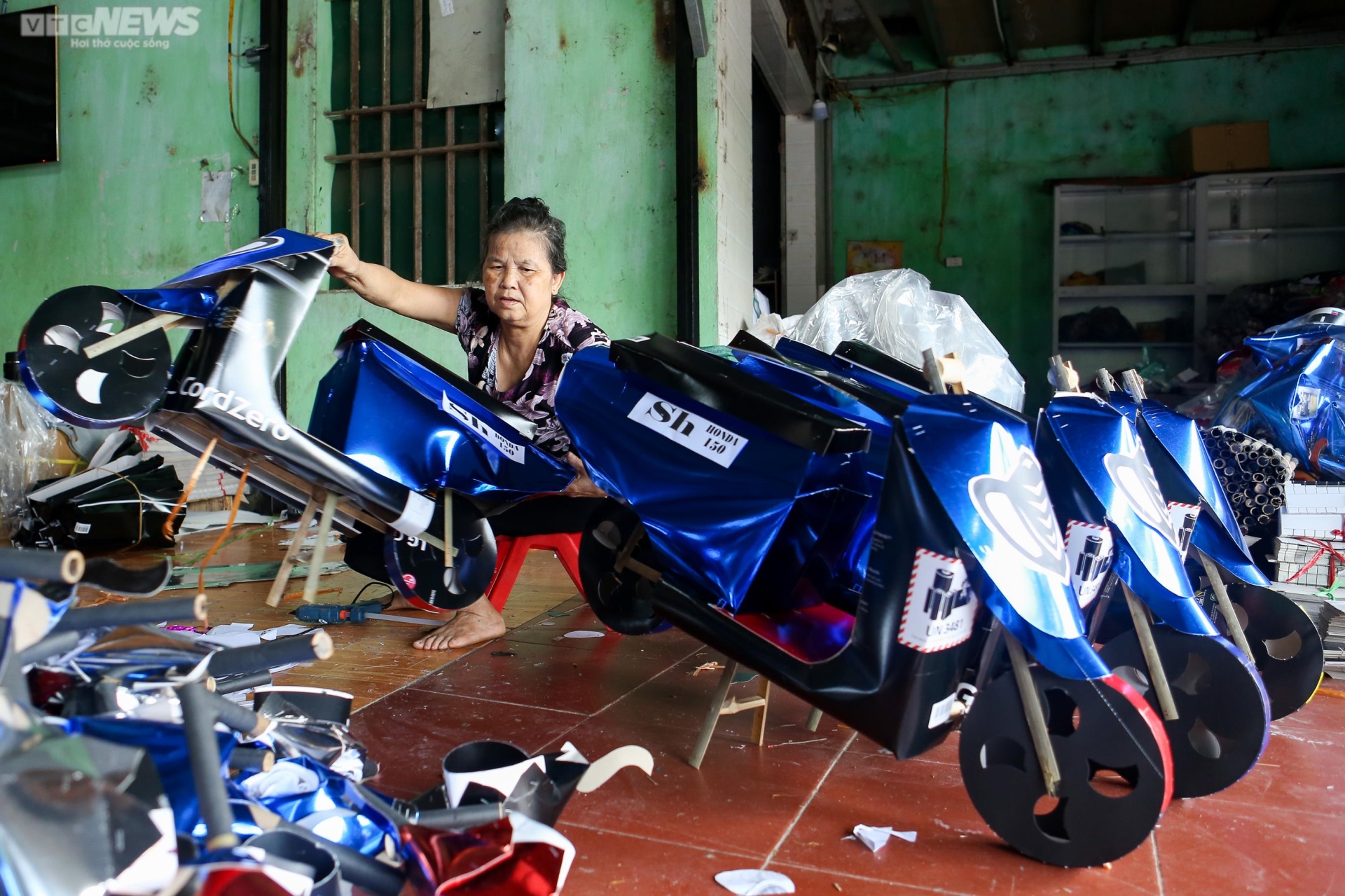 'Thủ phủ vàng mã' lớn nhất miền Bắc ảm đạm trước ngày Rằm tháng 7 - 13