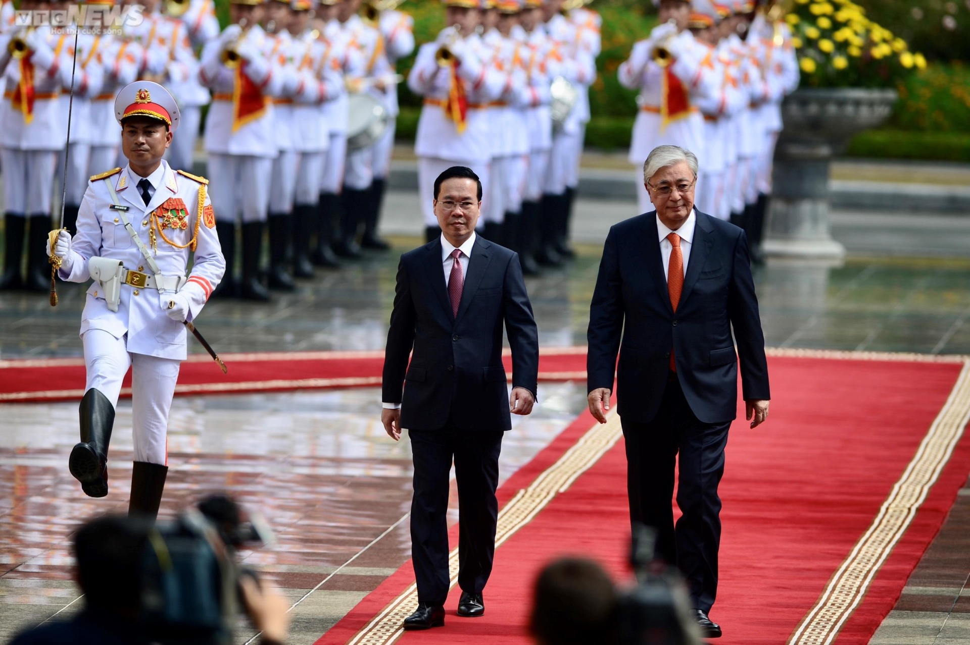 Toàn cảnh lễ đón Tổng thống Kazakhstan thăm chính thức Việt Nam - 2