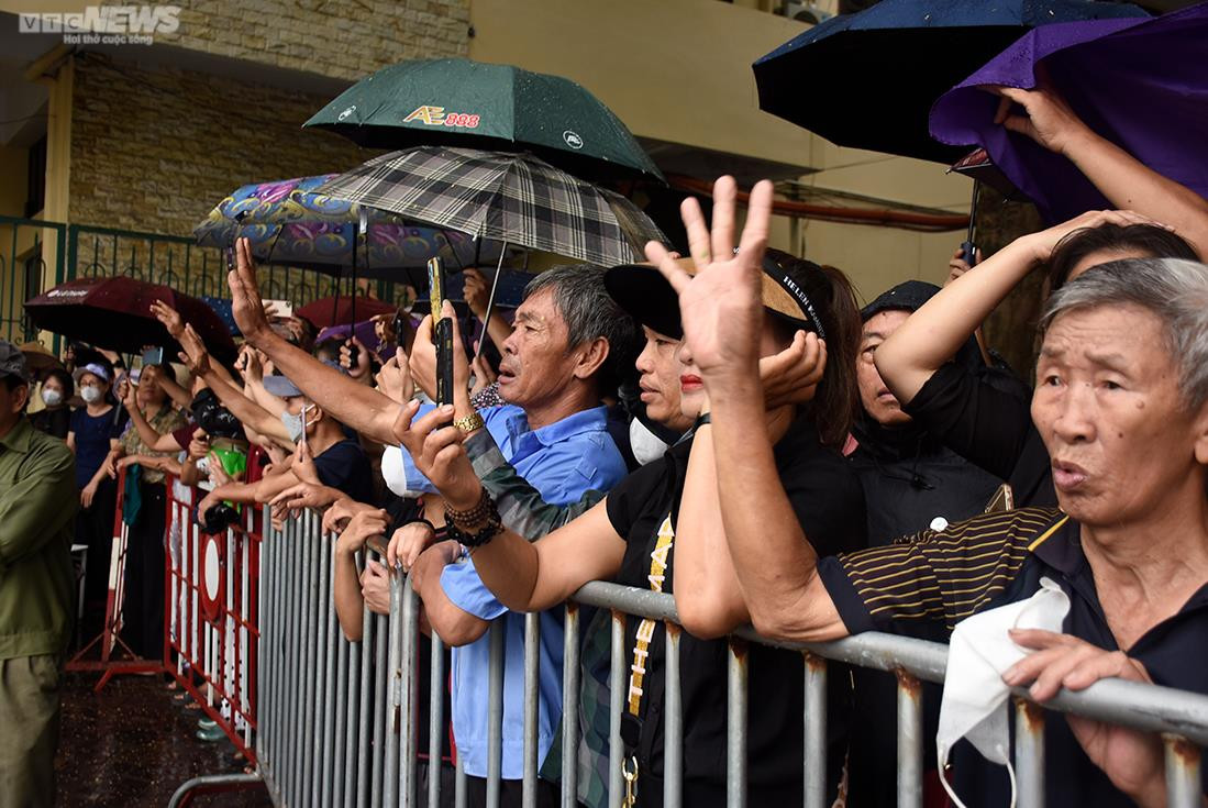 Tiễn đưa Phó Thủ tướng Lê Văn Thành về nơi an nghỉ cuối cùng - 11