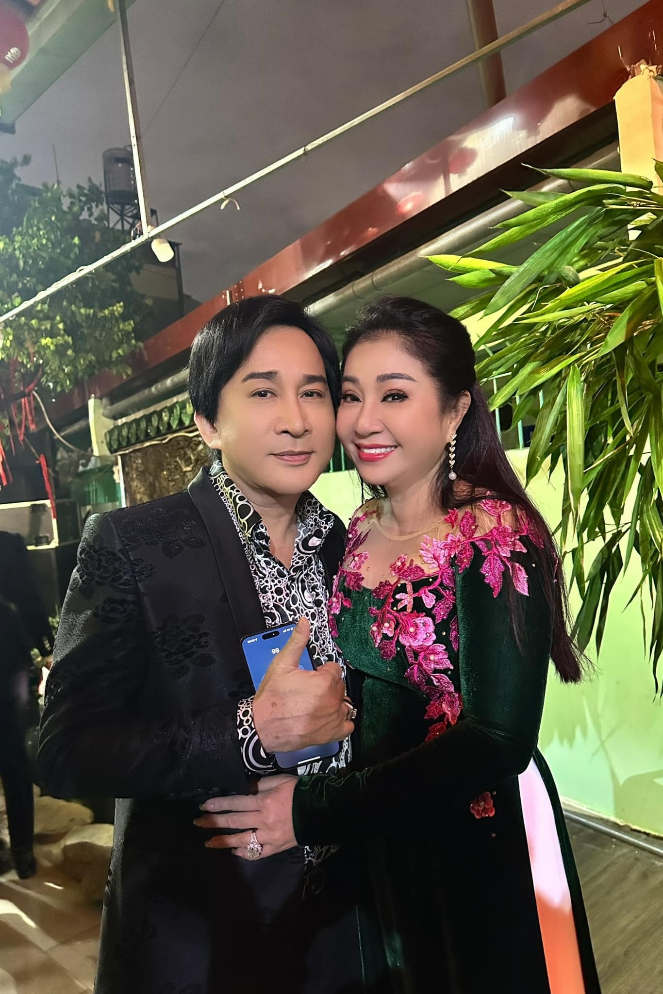 Sao Việt 28/8: Con gái Vũ Linh lấn sân showbiz, Quang Lê xây nhà mới ở Mỹ - 16