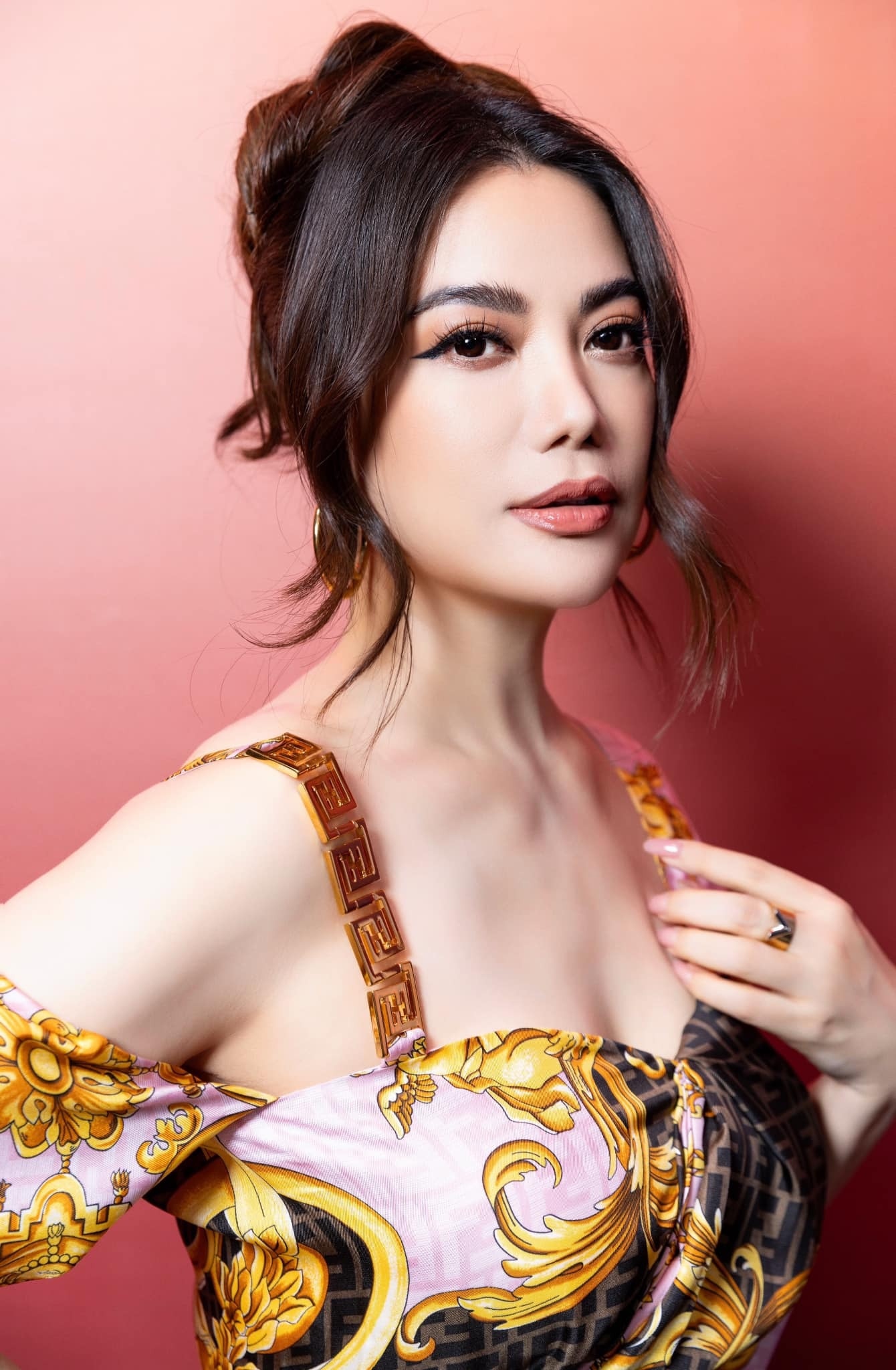 Sao Việt 28/8: Con gái Vũ Linh lấn sân showbiz, Quang Lê xây nhà mới ở Mỹ - 8