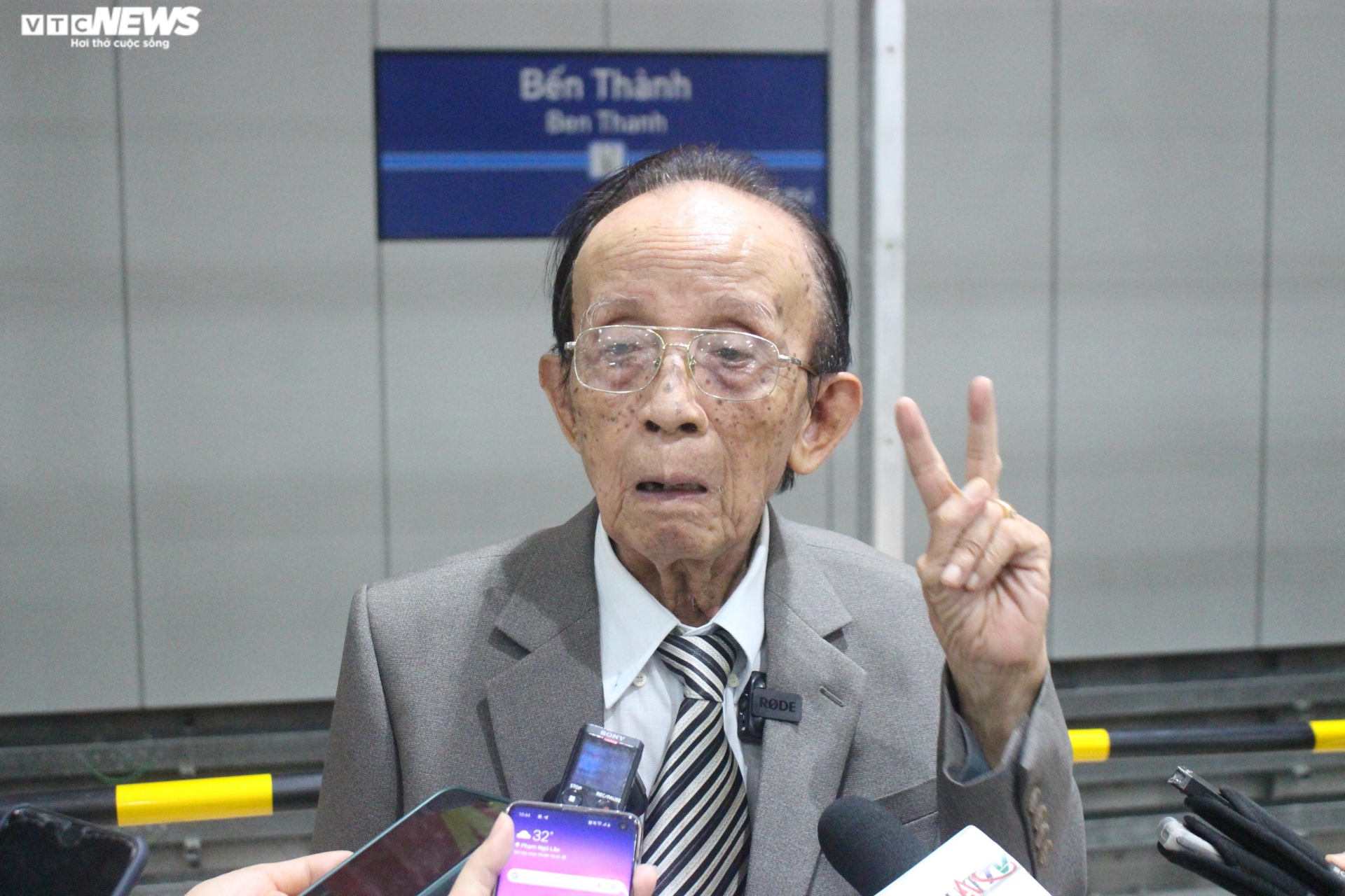 Khám phá tàu Metro số 1 TP.HCM trong chuyến chạy thử toàn tuyến đầu tiên - 11