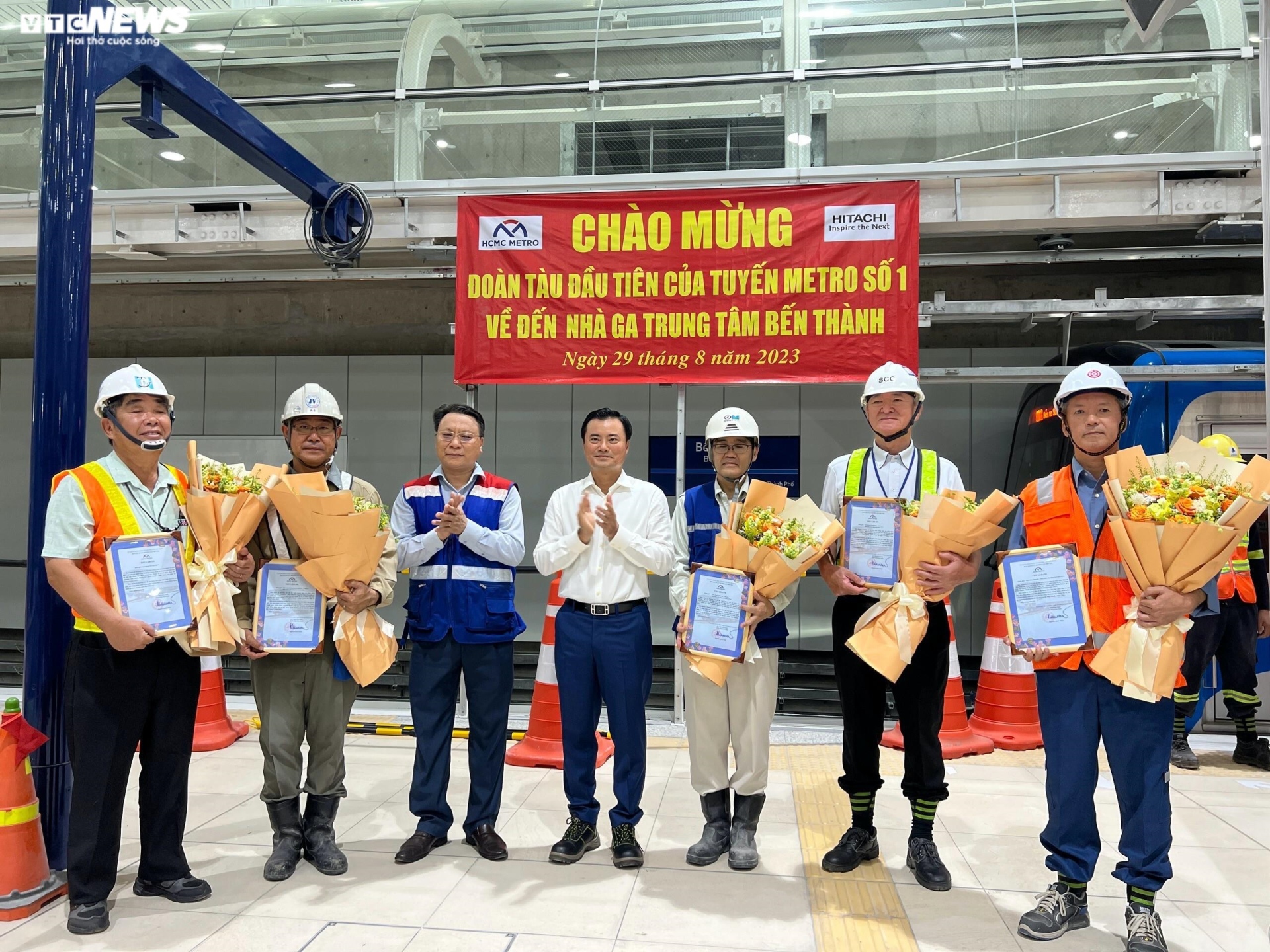 Khám phá tàu Metro số 1 TP.HCM trong chuyến chạy thử toàn tuyến đầu tiên - 1