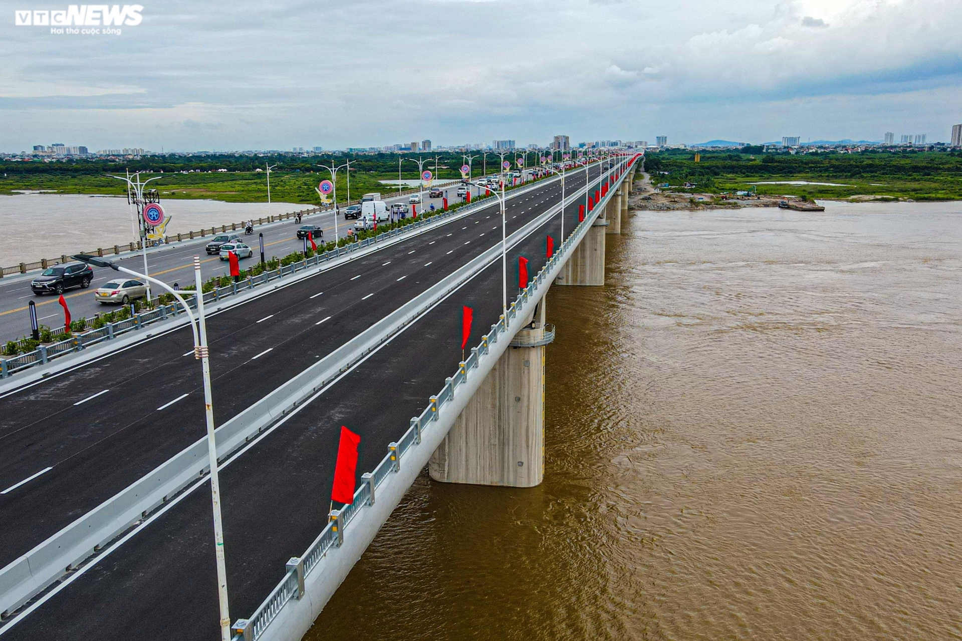 Hà Nội thông xe cầu Vĩnh Tuy 2 trị giá hơn 2.500 tỷ đồng - 11