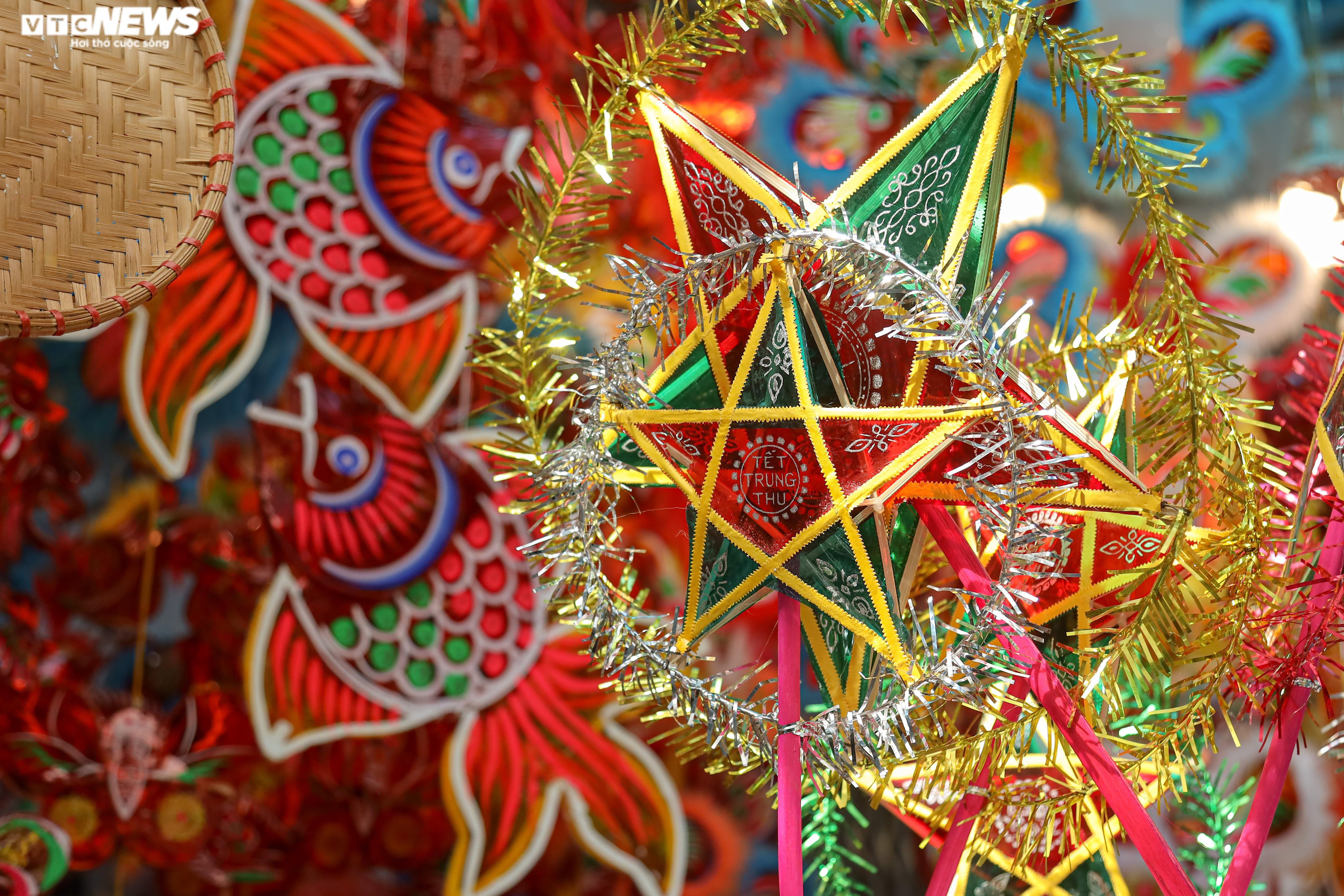 Khách ngày càng hoài niệm, đồ chơi Trung thu 'vang bóng một thời' lên ngôi - 5