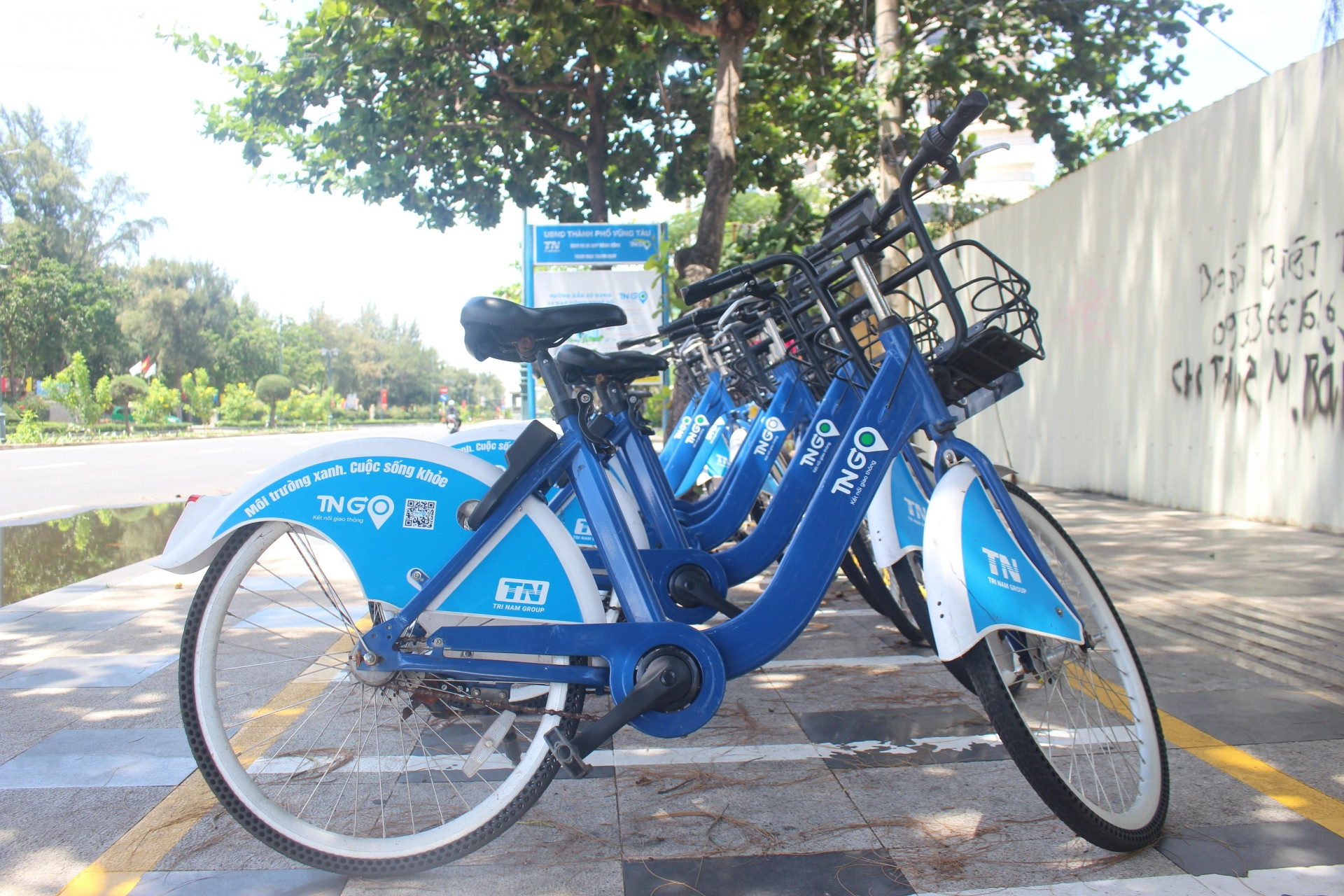 Biển Vũng Tàu thưa thớt, dịch vụ cho thuê mô tô nước ngồi 'hóng' khách - 10