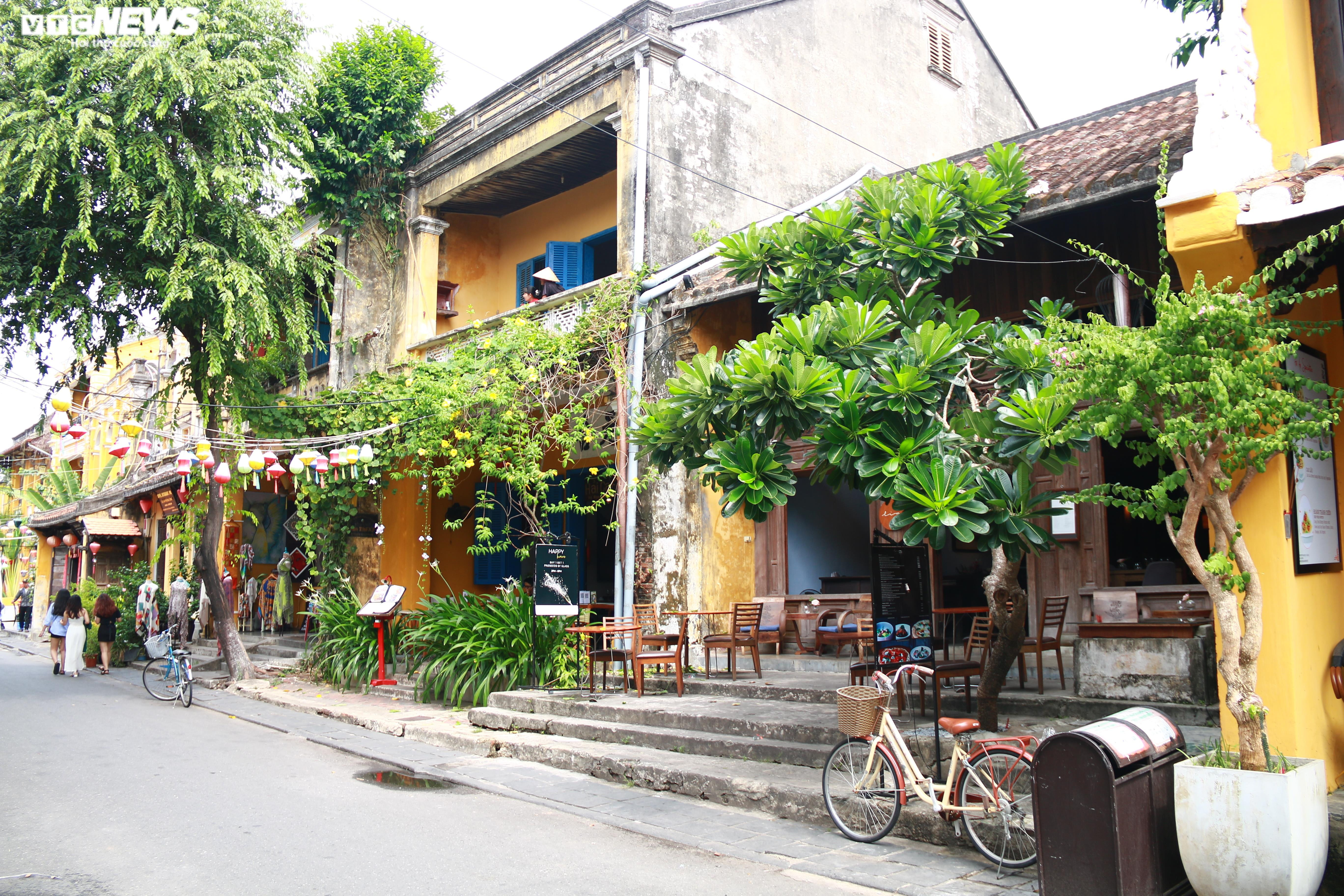 Phố cổ Hội An lưa thưa du khách trong ngày đầu nghỉ lễ Quốc khánh - 8
