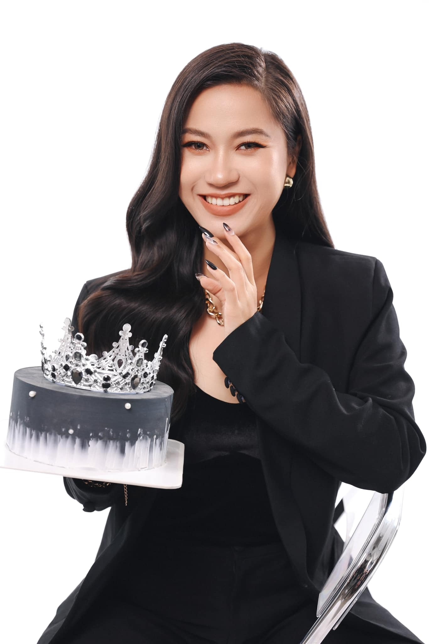 Sao Việt 2/9: Midu diện váy cưới, Lệ Quyên khoe đường cong chữ S - 8