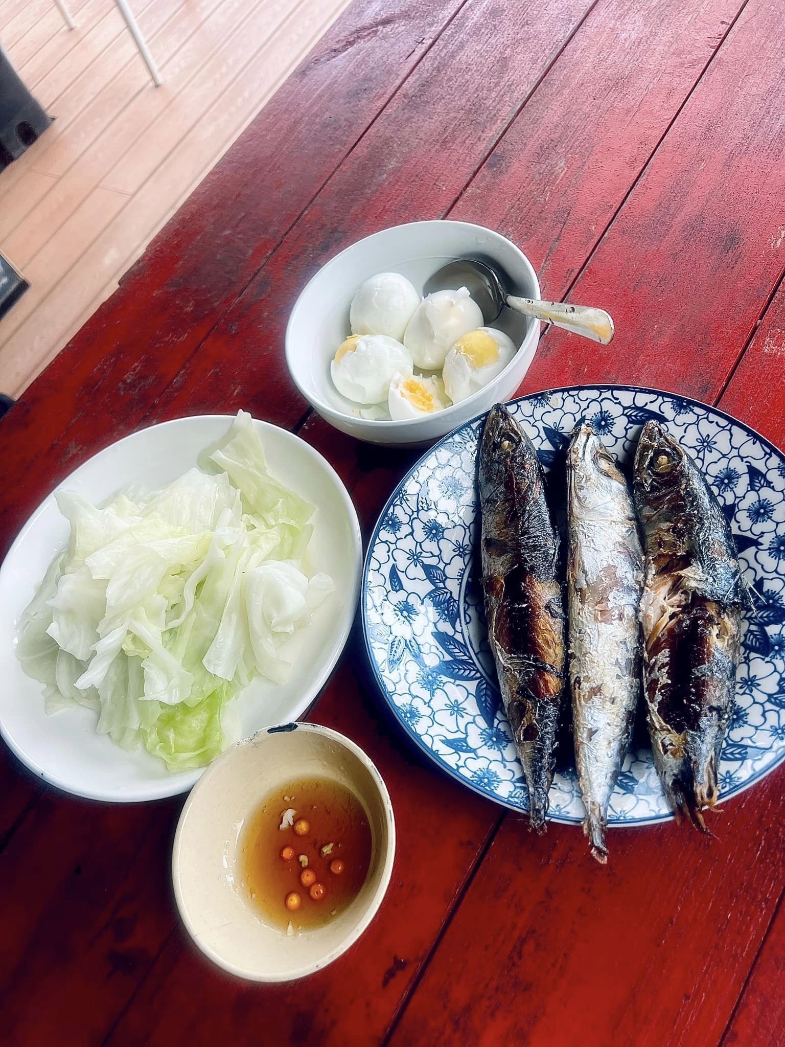 Sao Việt 4/9: Lý Nhã Kỳ thử váy cưới, Kim Tử Long hội ngộ vợ cũ thứ 2 - 19