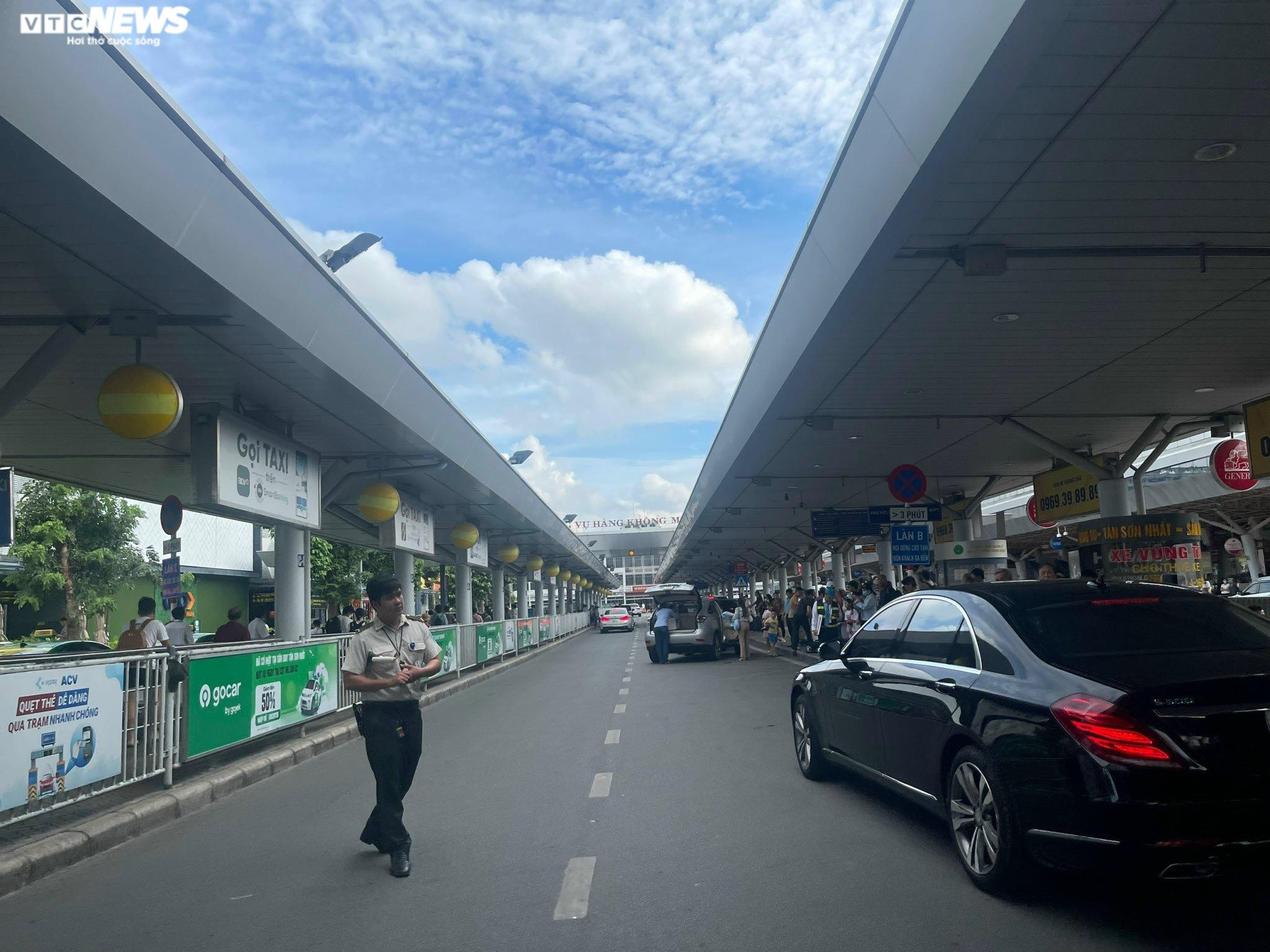 Giao thông ngày cuối nghỉ lễ: Hà Nội ùn tắc, TP.HCM thông thoáng - 19