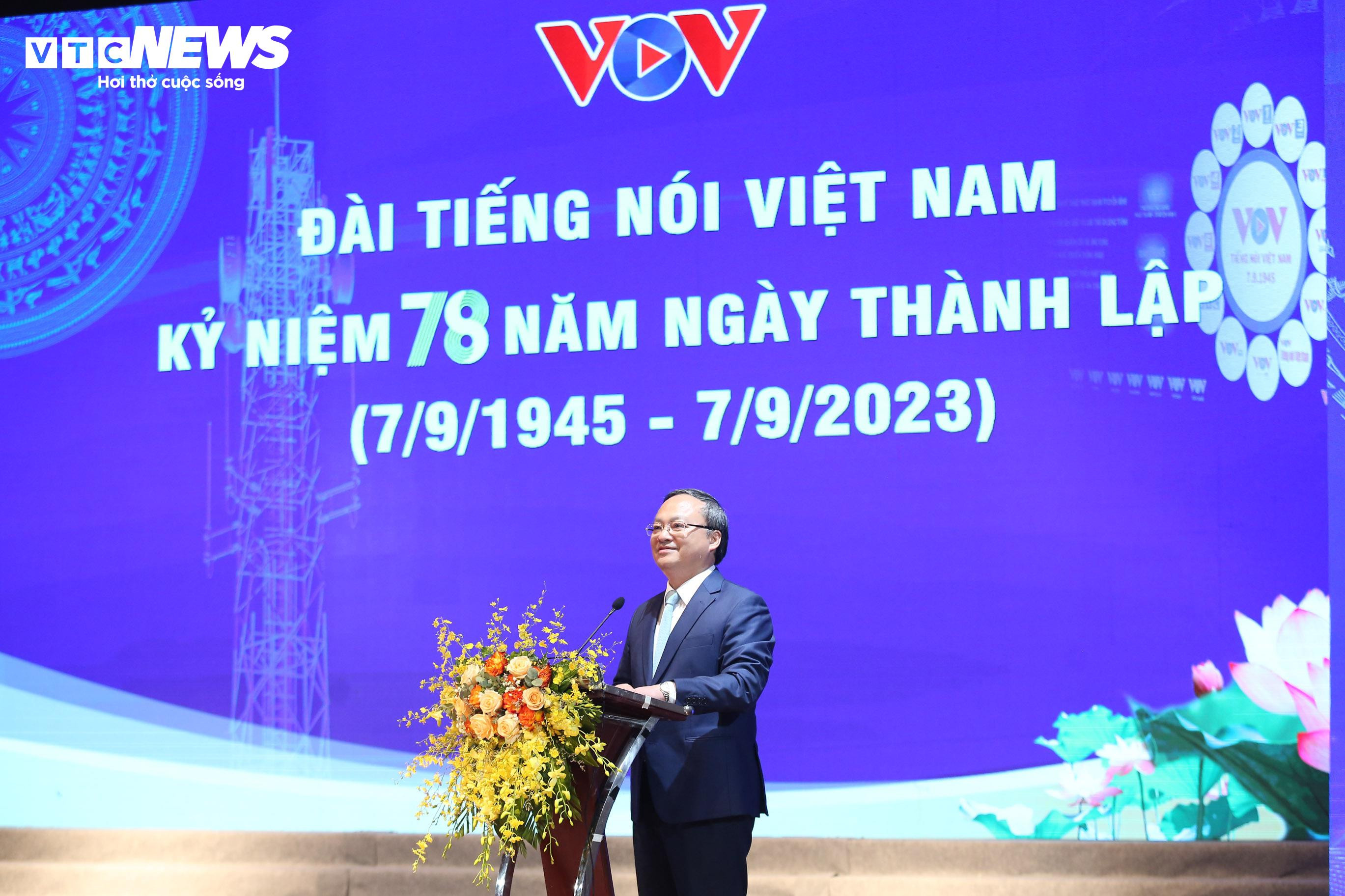 Toàn cảnh Lễ trao Giải thưởng Tiếng nói Việt Nam – Sao tháng 9 - 4