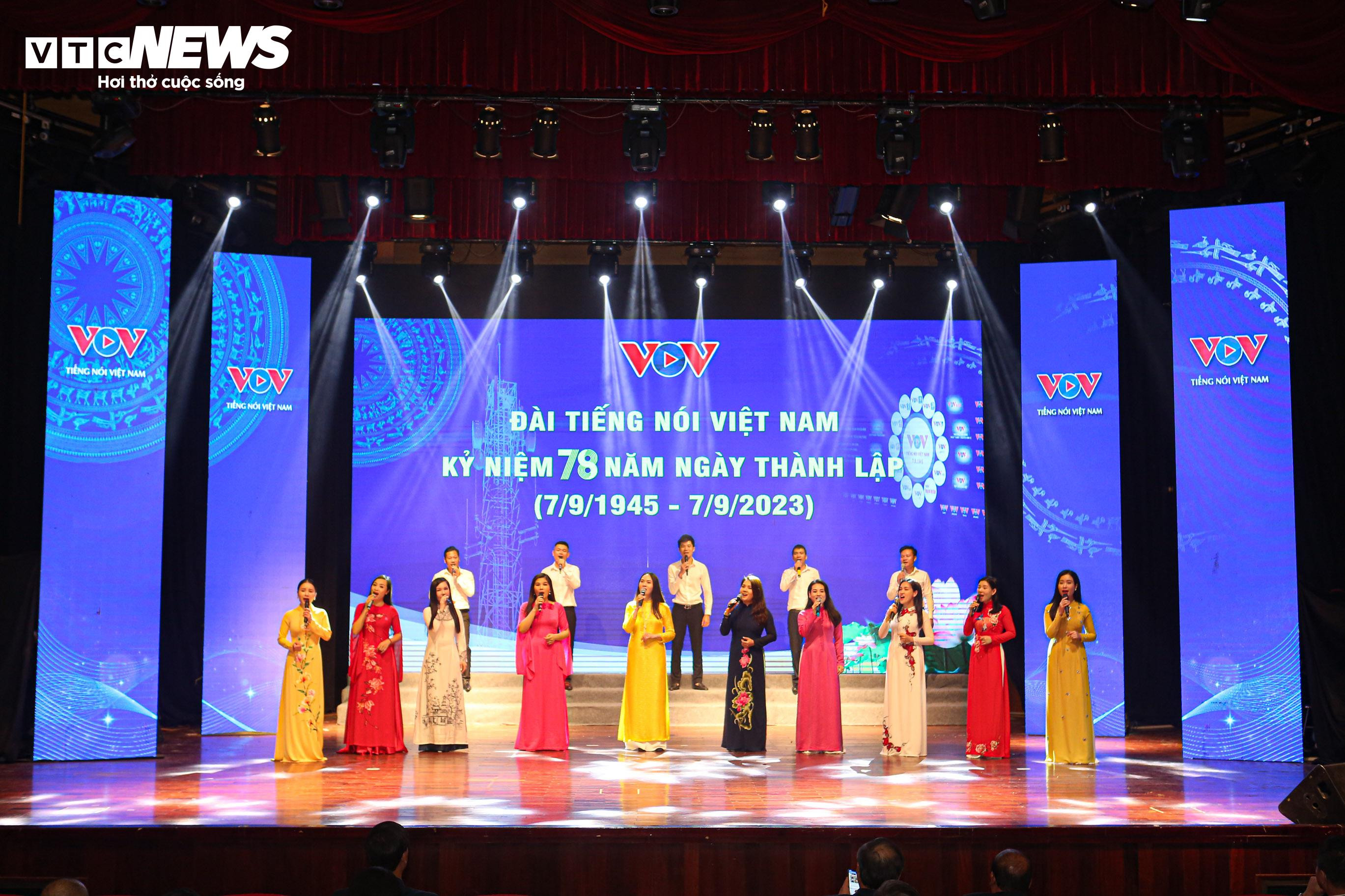 Toàn cảnh Lễ trao Giải thưởng Tiếng nói Việt Nam – Sao tháng 9 - 3