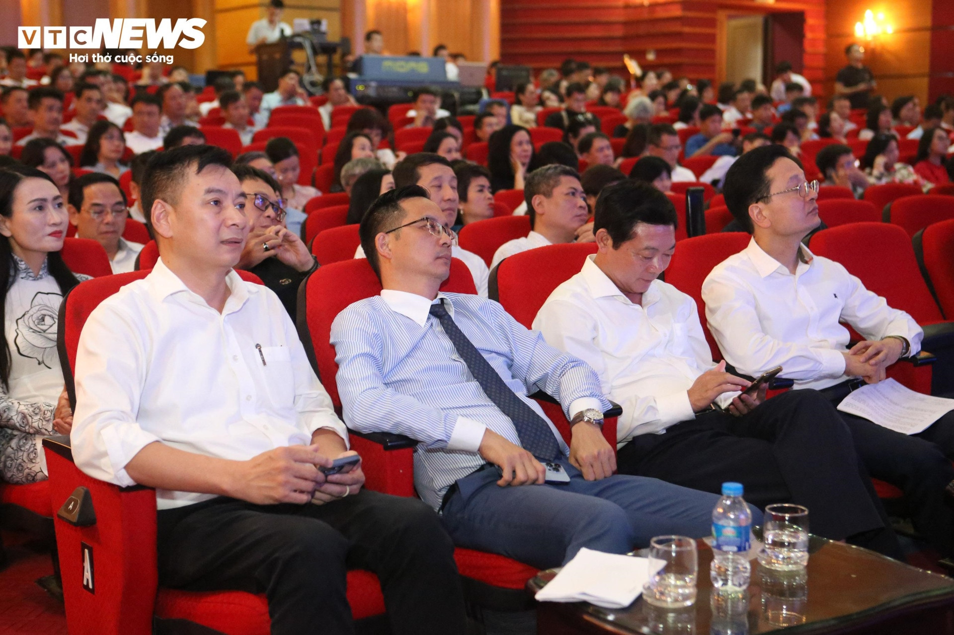 Toàn cảnh Lễ trao Giải thưởng Tiếng nói Việt Nam – Sao tháng 9 - 2