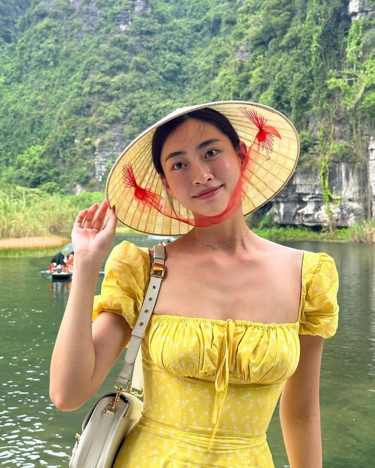 Sao Việt 14/9: Cháu gái Vũ Linh than nhớ cậu, Thiều Bảo Trâm ngày càng gợi cảm - 4