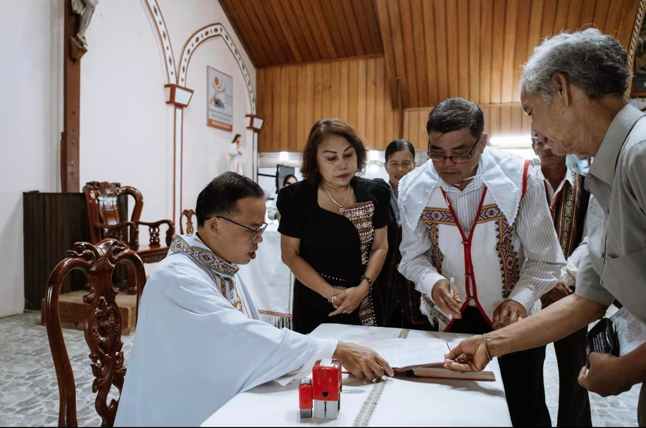 Sao Việt 15/9: Siu Black khóc bên chồng, Lâm Khánh Chi khác lạ - 2