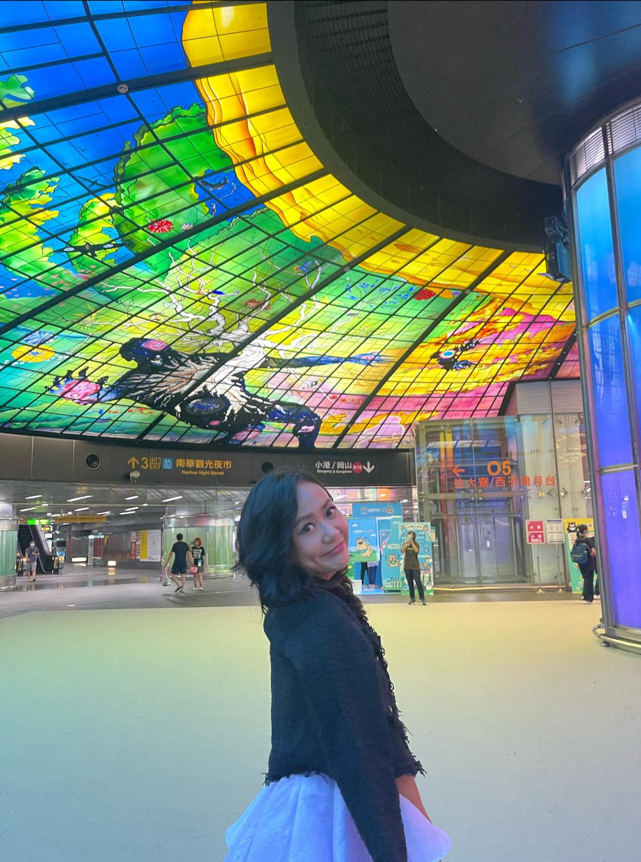 Sao Việt 17/9: Lệ Quyên khác lạ với tóc ngắn, Cường Đô La ra dáng 'bố bỉm sữa' - 8