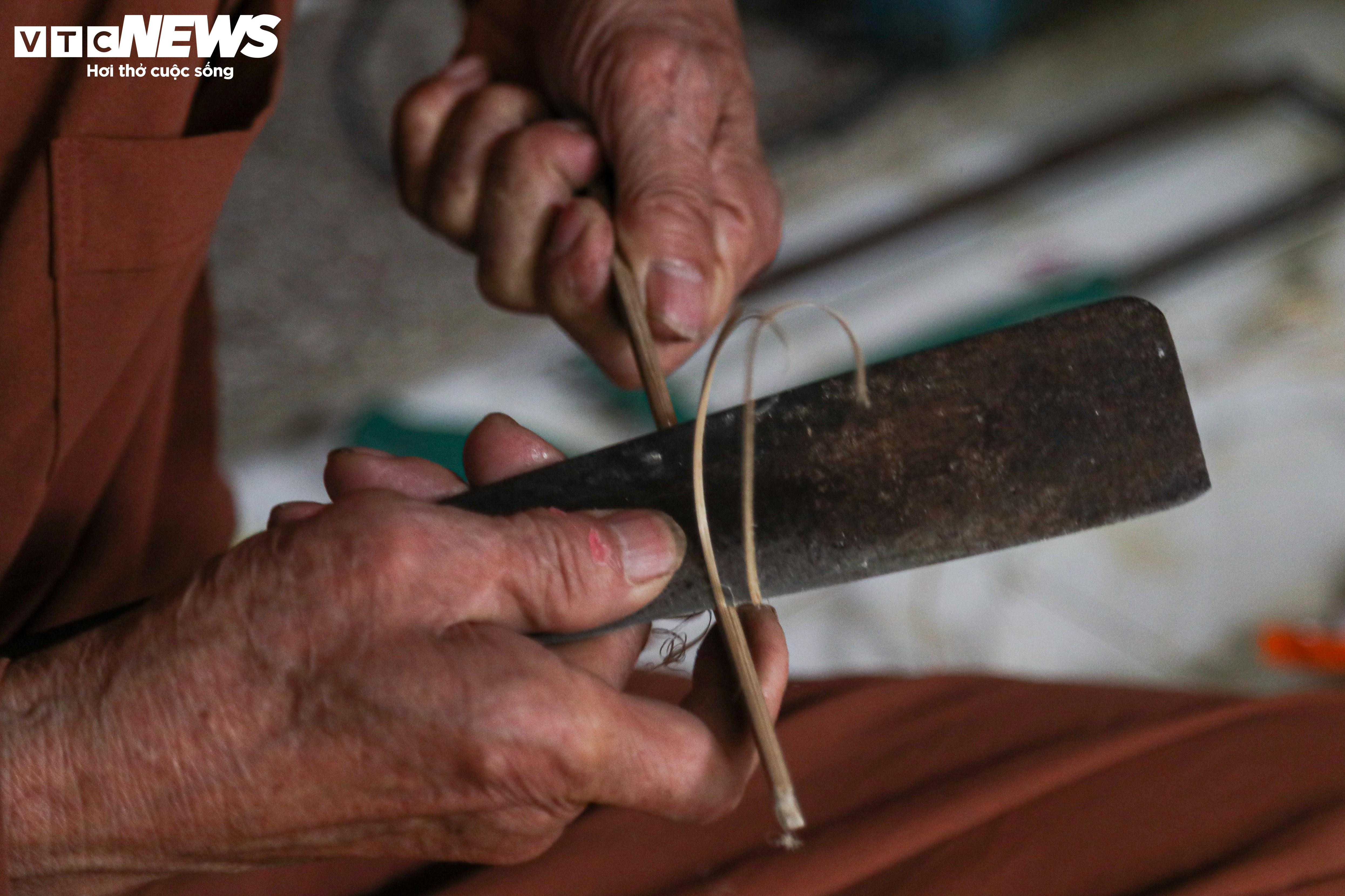 Nghệ nhân 84 tuổi vẫn miệt mài làm đèn hiếu thảo mỗi dịp Trung thu - 5