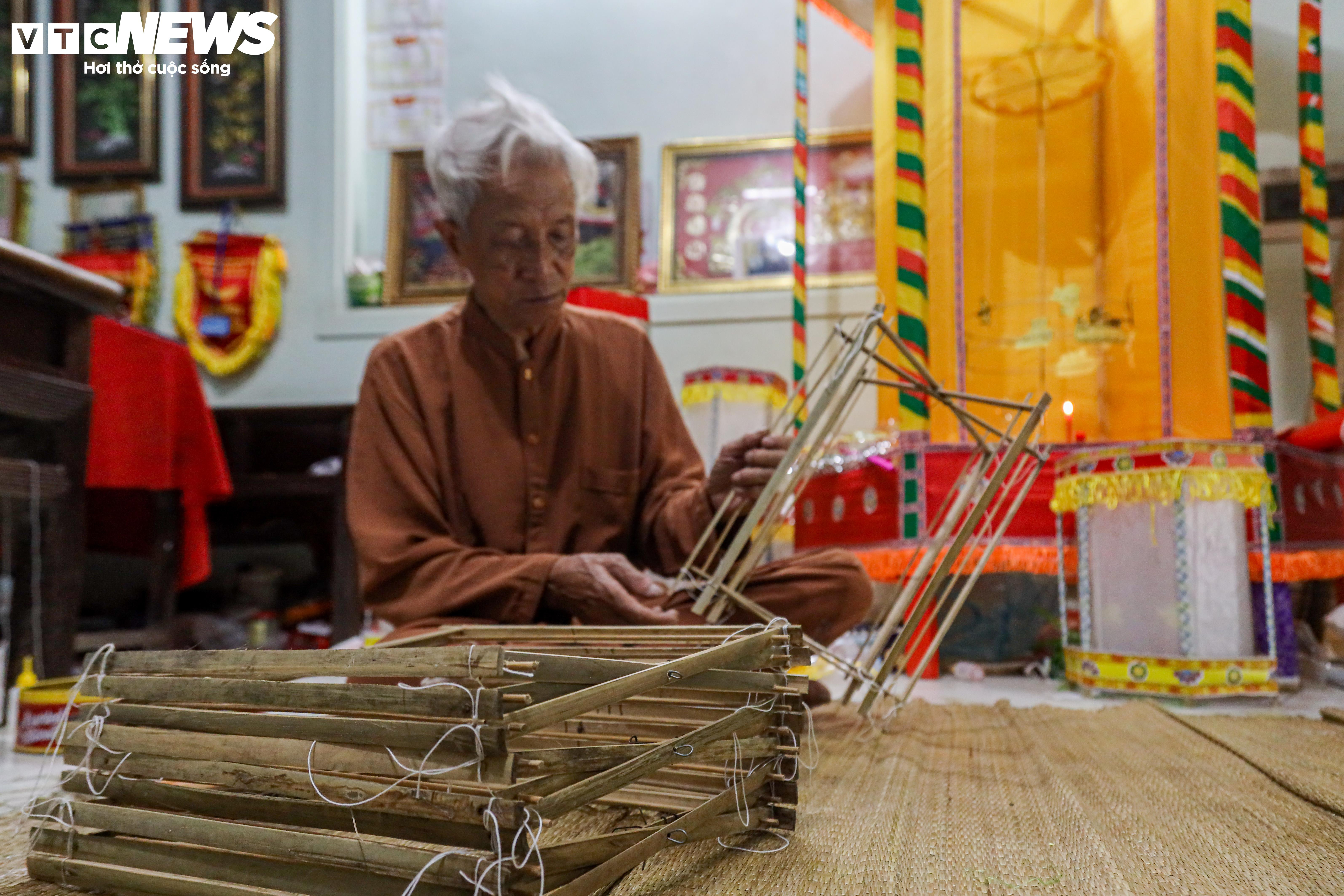 Nghệ nhân 84 tuổi vẫn miệt mài làm đèn hiếu thảo mỗi dịp Trung thu - 6
