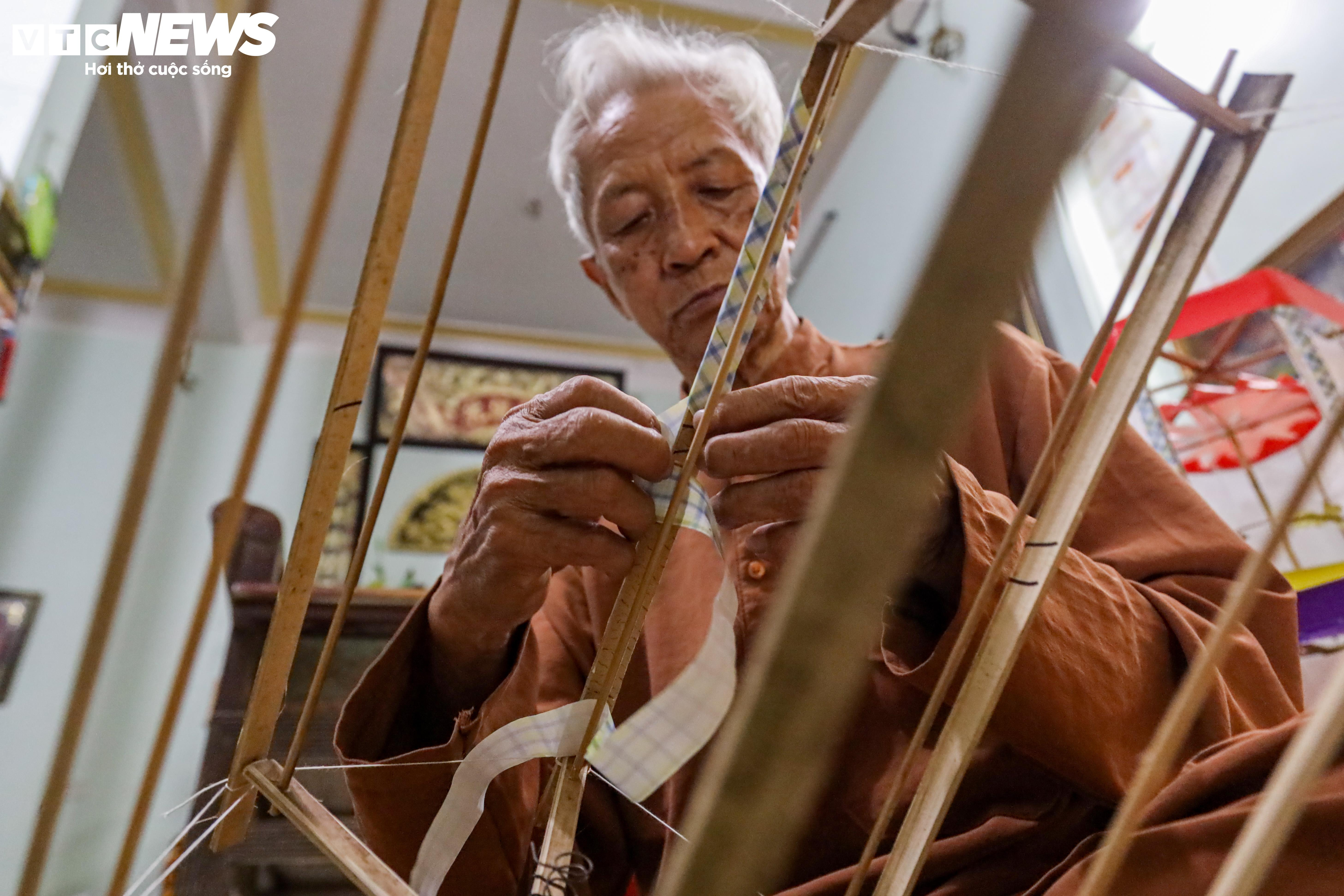 Nghệ nhân 84 tuổi vẫn miệt mài làm đèn hiếu thảo mỗi dịp Trung thu - 12