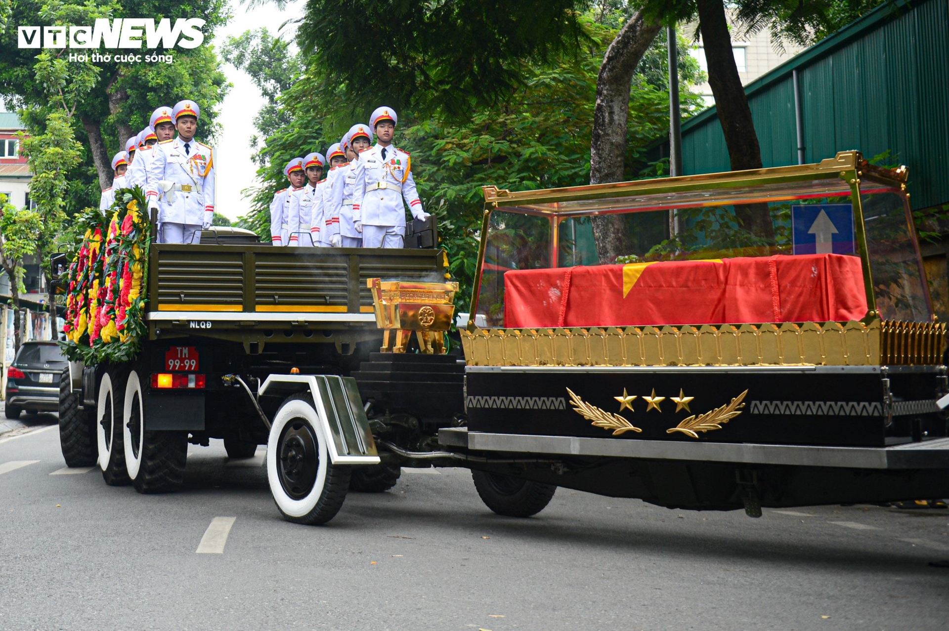 Tiễn đưa Thượng tướng Nguyễn Chí Vịnh về nơi an nghỉ cuối cùng - 14