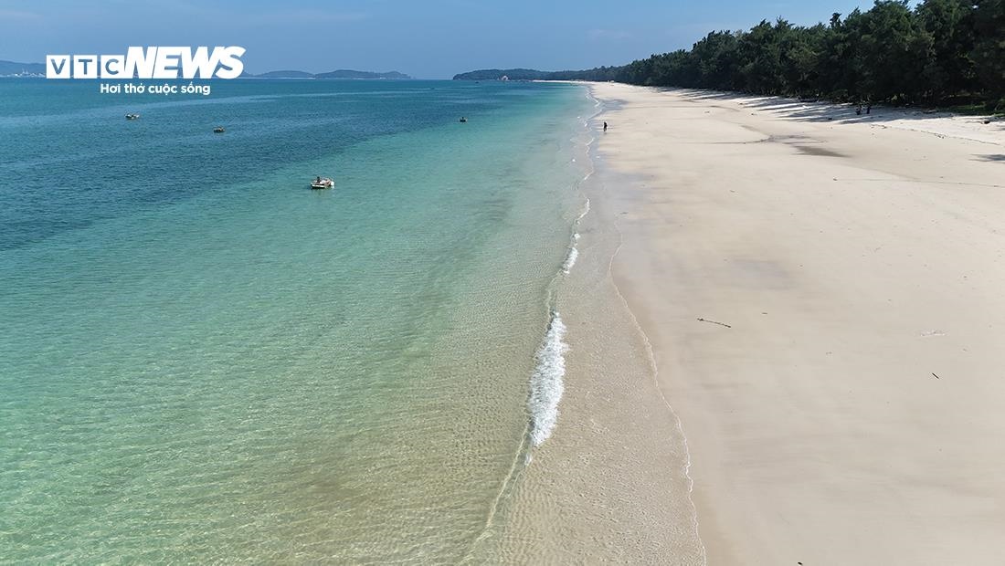 Ngắm biển xanh, cát trắng và vẻ đẹp nguyên sơ ở huyện đảo đẹp bậc nhất Việt Nam - 6