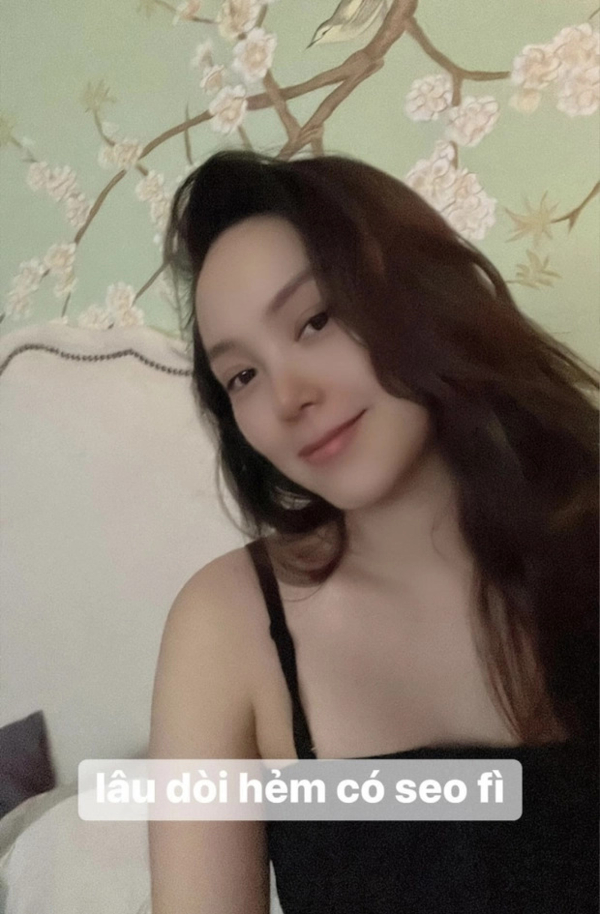 Sao Việt 24/9: Sam lộ vóc dáng bầu bí, Minh Hằng tự tin khoe mặt mộc - 9