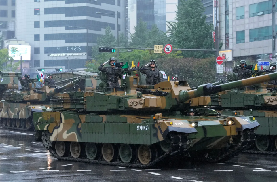 Hình ảnh Hàn Quốc duyệt binh, phô diễn khí tài trên đường phố Seoul - 6