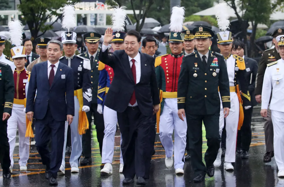 Hình ảnh Hàn Quốc duyệt binh, phô diễn khí tài trên đường phố Seoul - 1