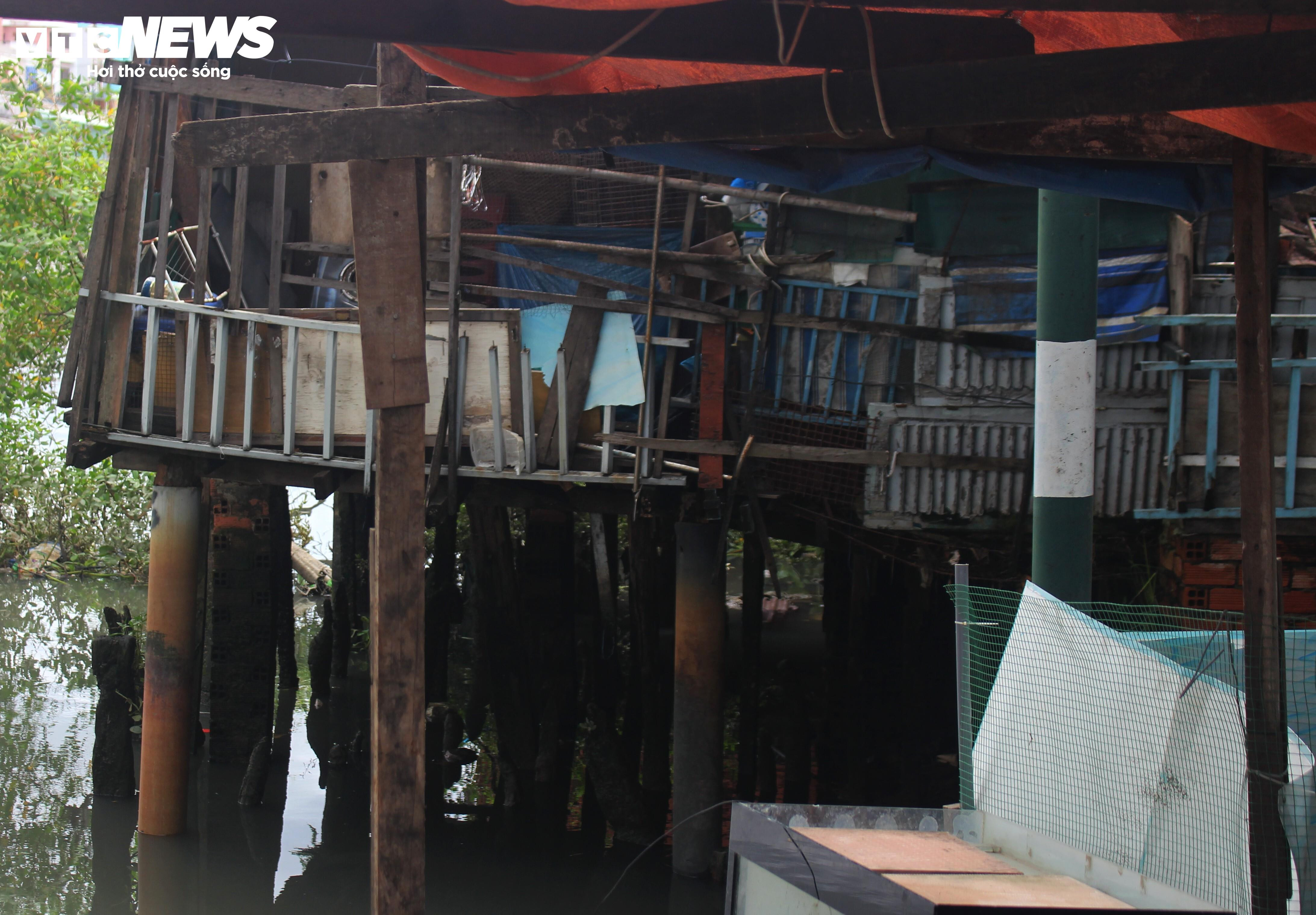 Cuộc sống 'không ánh mặt trời' trong khu nhà siêu nhỏ ngay trung tâm TP.HCM - 19