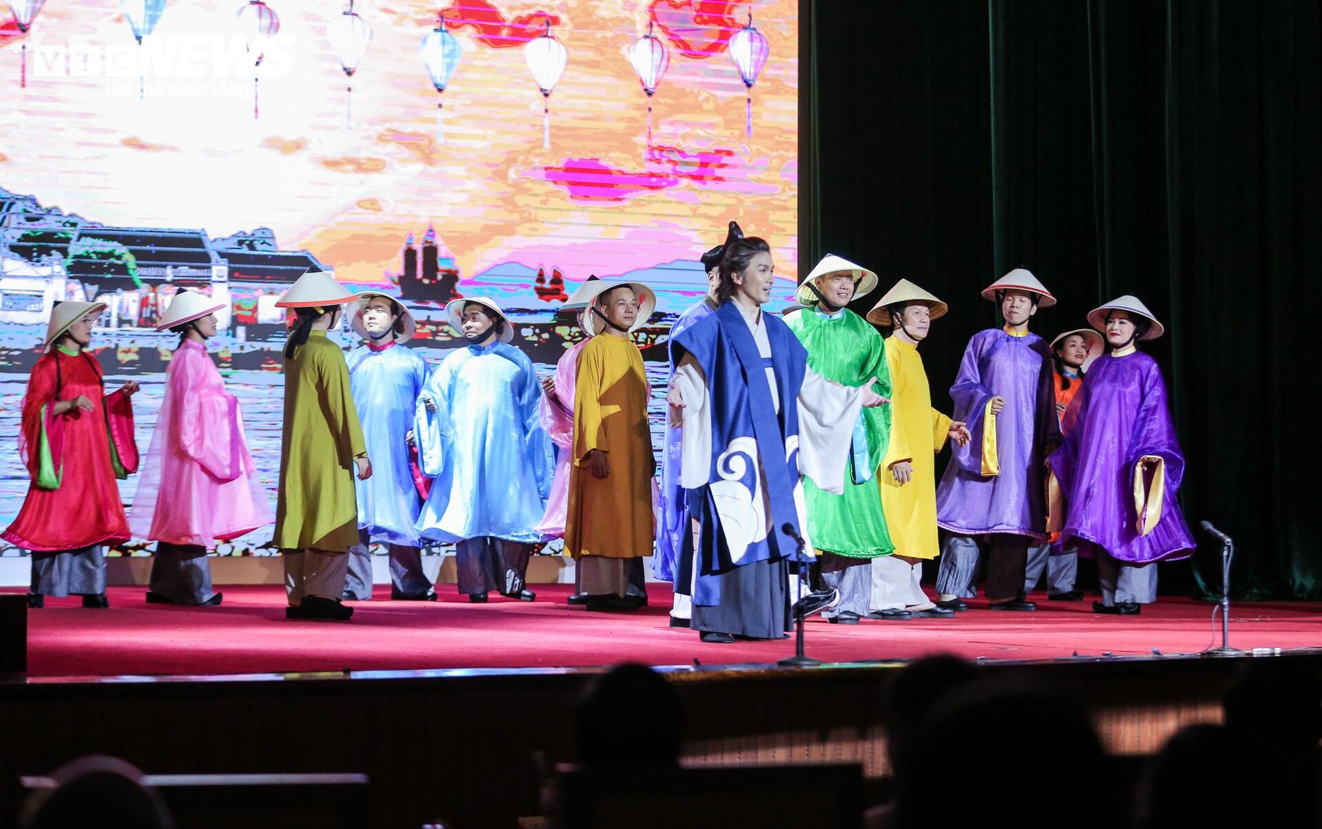 Biểu diễn vở opera kỷ niệm 50 năm quan hệ ngoại giao Việt Nam - Nhật Bản - 13