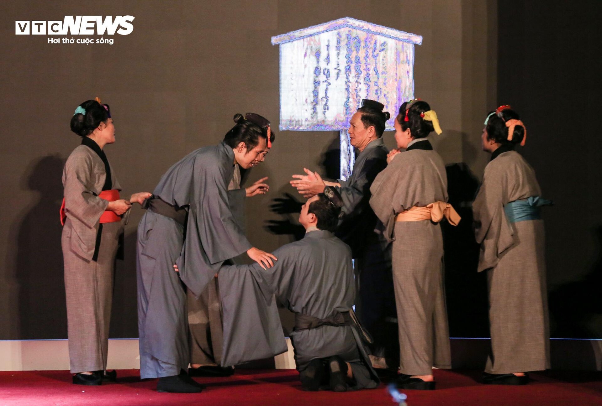 Biểu diễn vở opera kỷ niệm 50 năm quan hệ ngoại giao Việt Nam - Nhật Bản - 20
