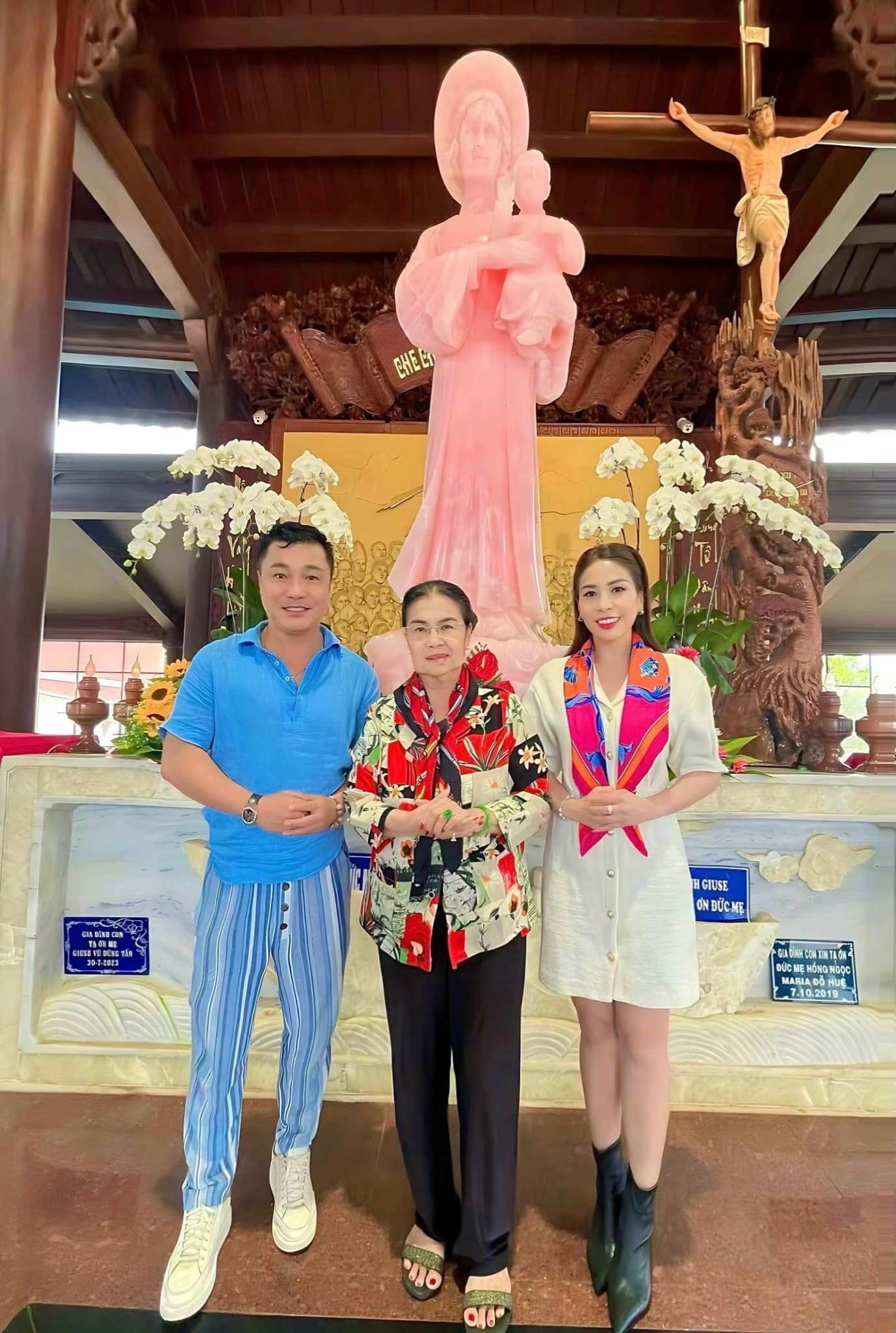 Sao Việt 1/10: Ảnh hiếm thời chưa nổi tiếng của Quang Lê bên Mỹ Tâm - 3