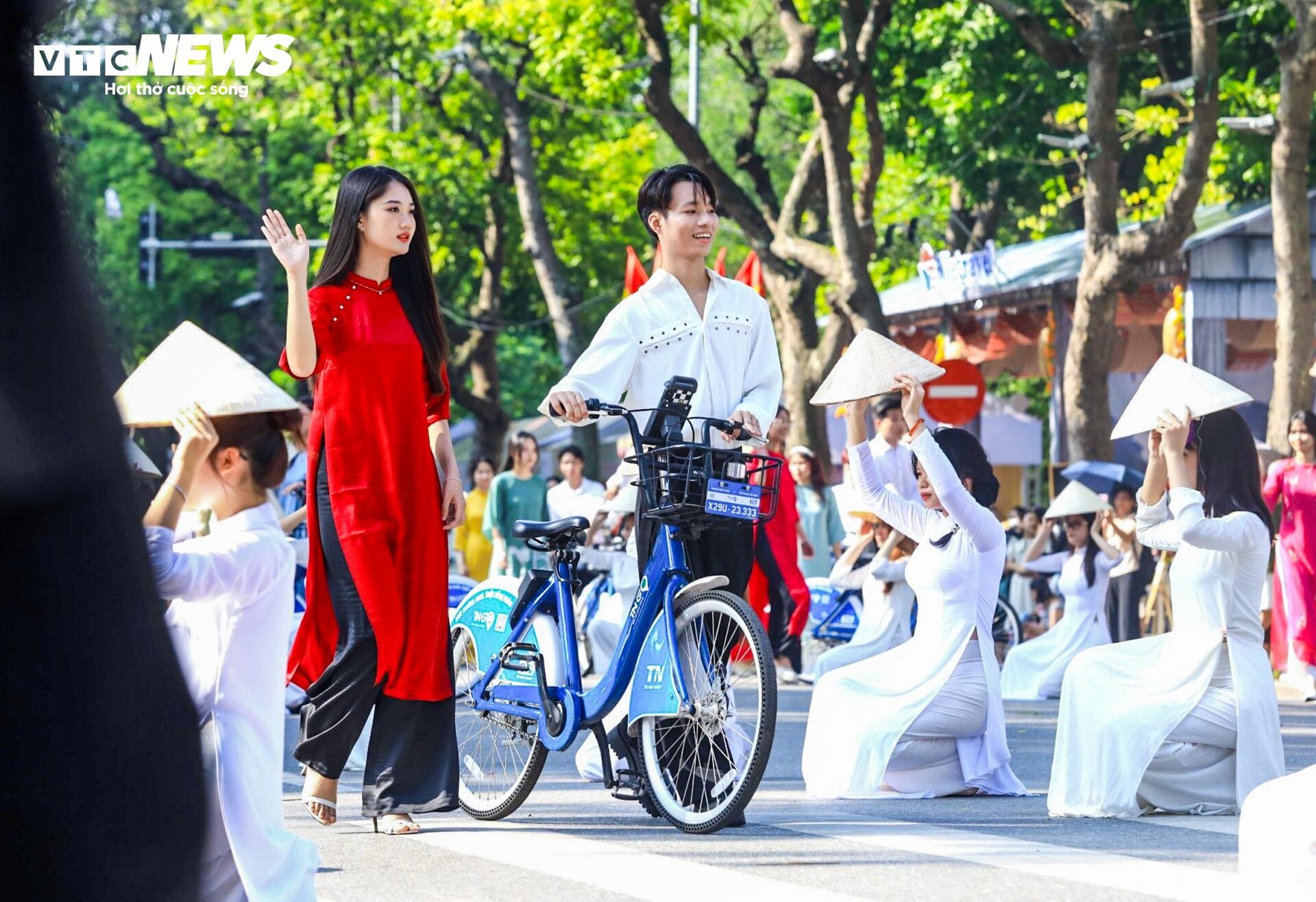 Rực rỡ sắc màu Carnaval Thu Hà Nội - 2