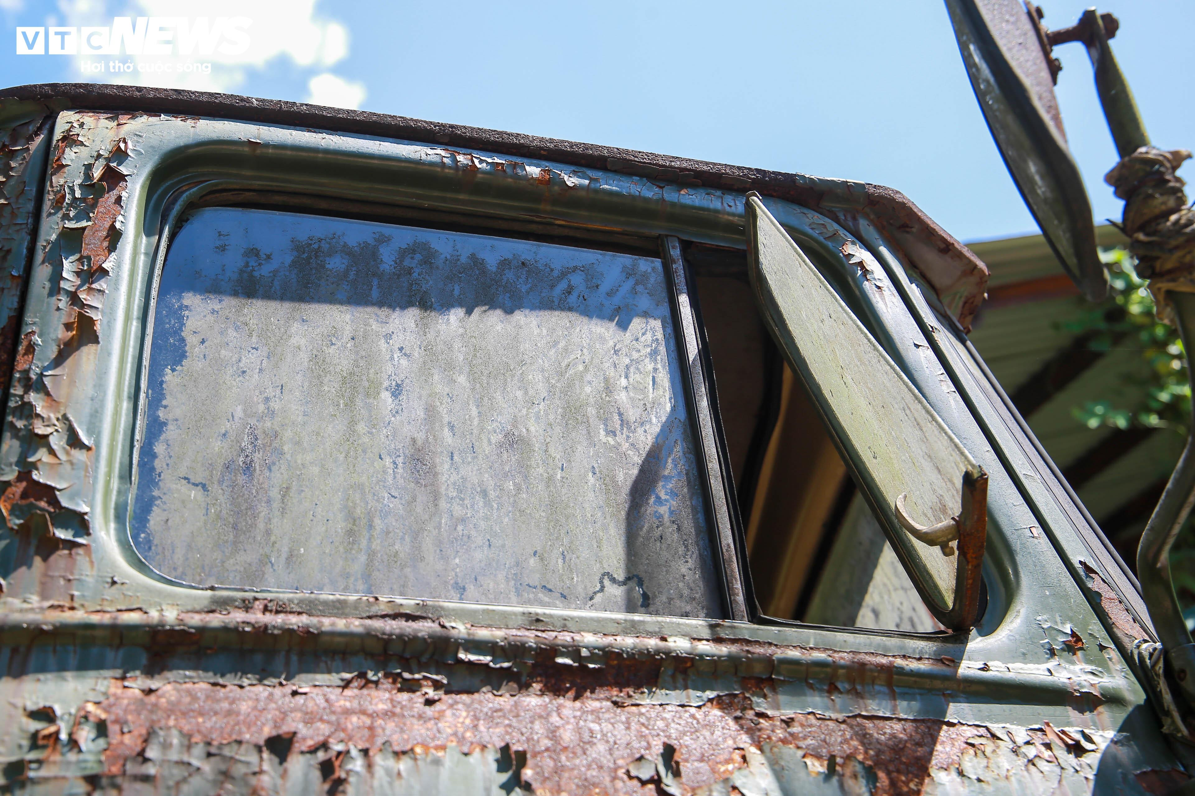 Xe cộ, máy móc tuyển quặng sắt nằm hoen rỉ gần nửa thập kỷ trong rừng tràm ở Huế - 11