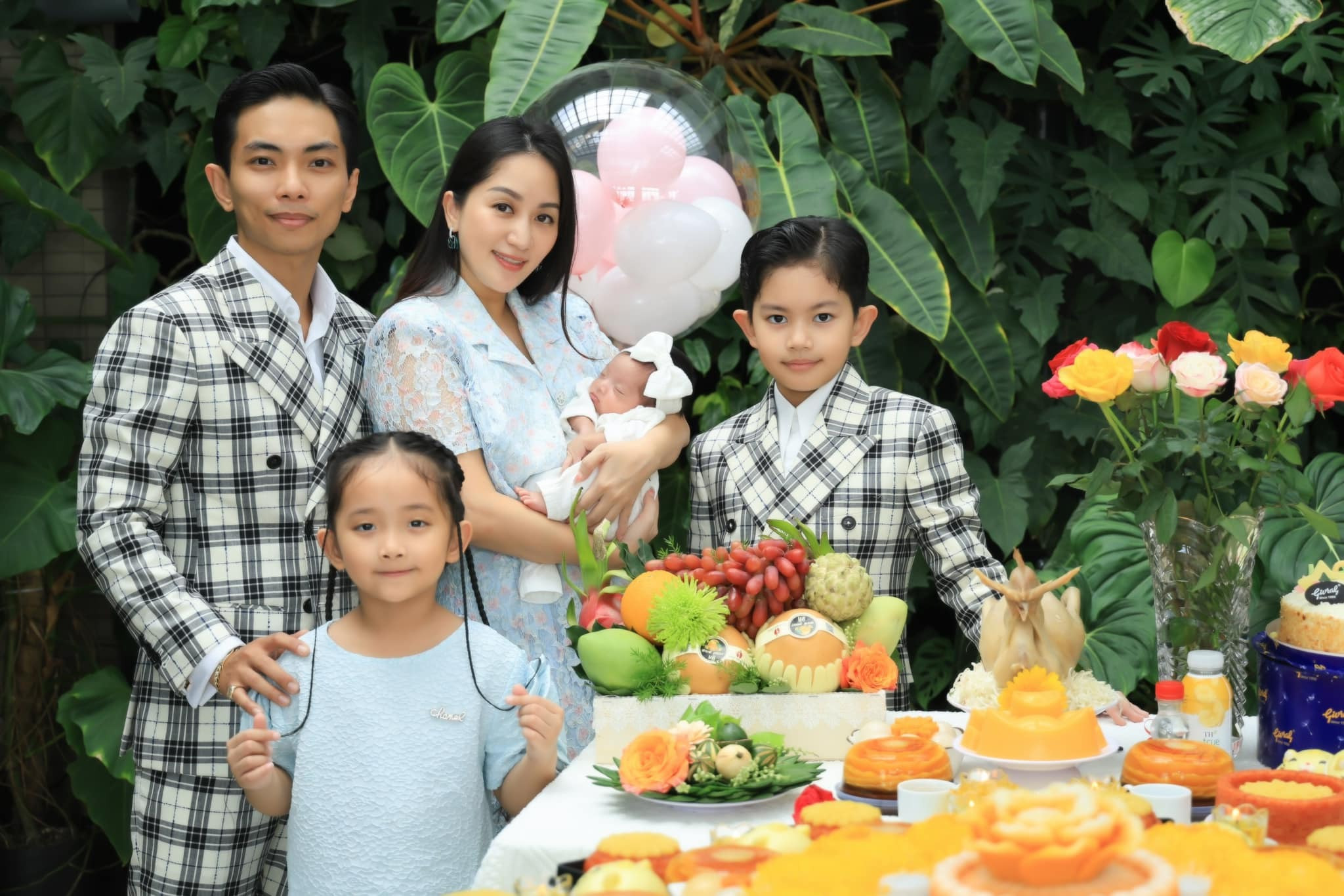 Sao Việt 8/10: Con gái Vũ Linh đẹp sang chảnh, Ngô Thanh Vân chăm chồng bệnh - 4