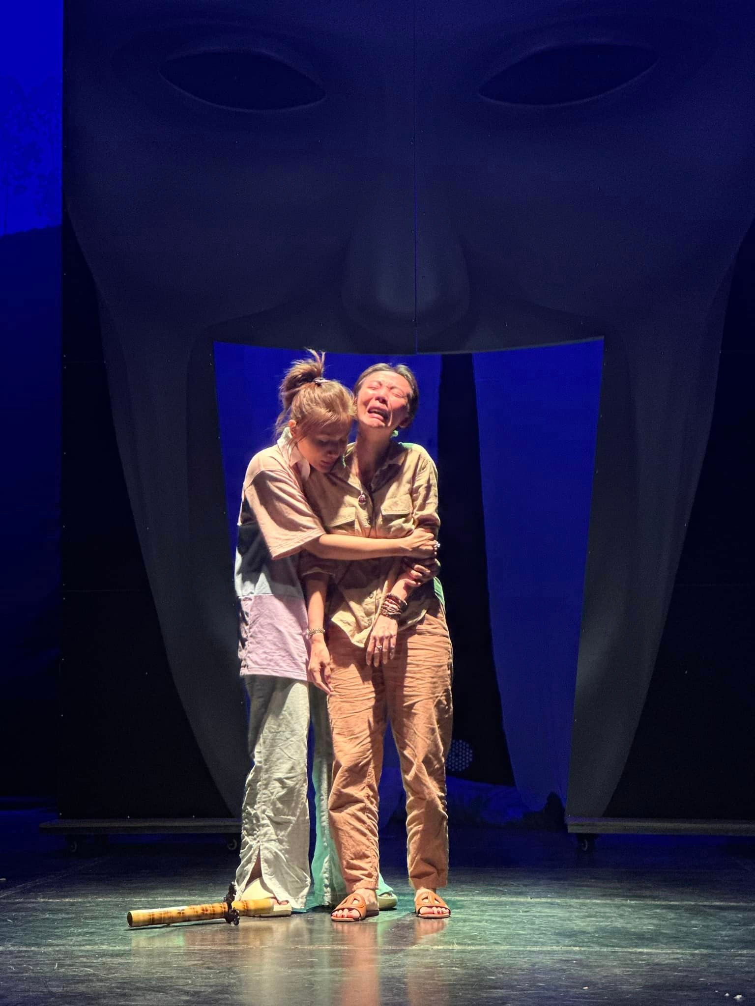 Sao Việt 9/10: Nhã Phương lộ diện sau sinh, Trấn Thành gặp 'ác nữ xứ Hàn' - 19