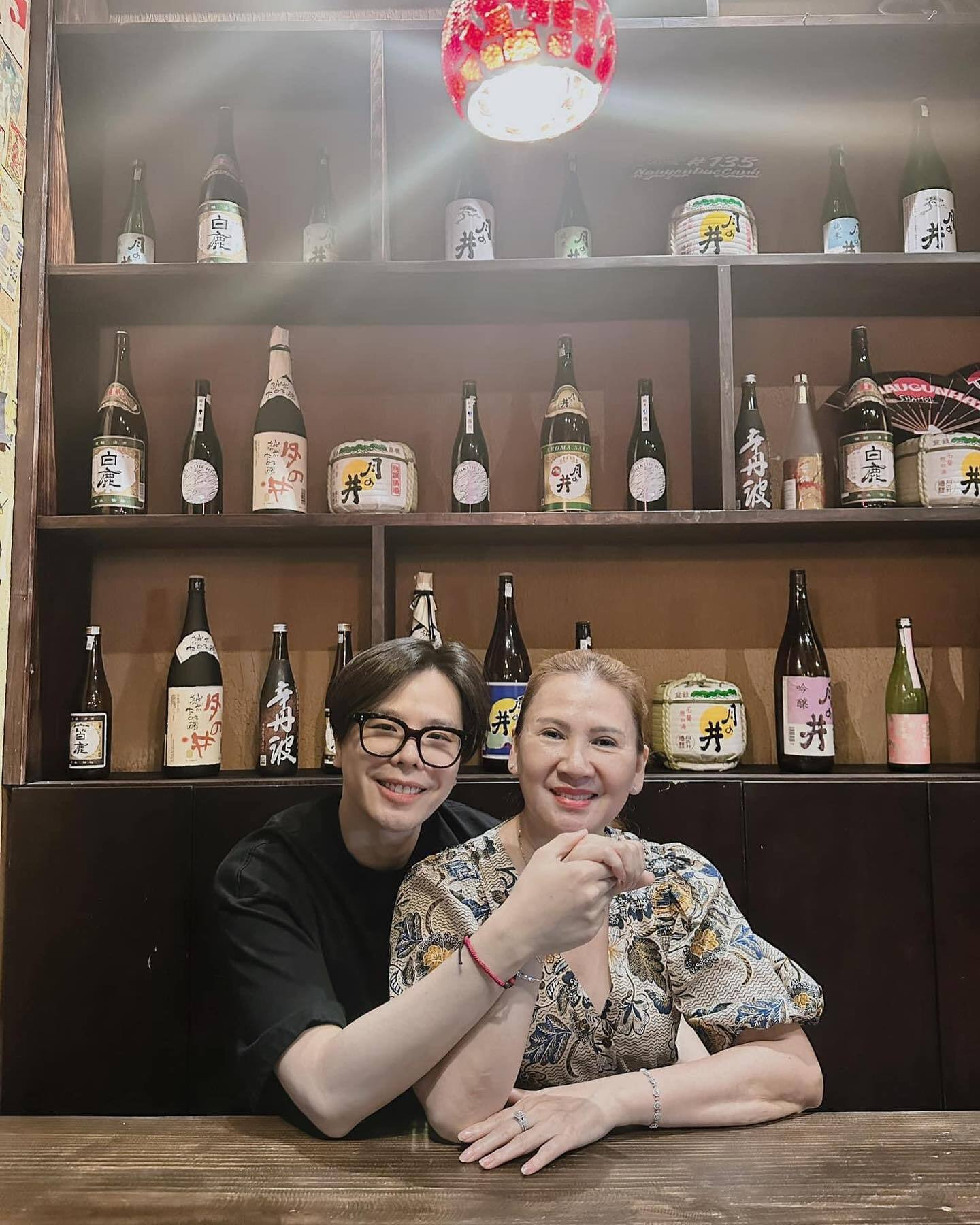 Sao Việt 10/10: Lâm Khánh Chi khác lạ, Thanh Lam trẻ đẹp bên hôn phu - 10