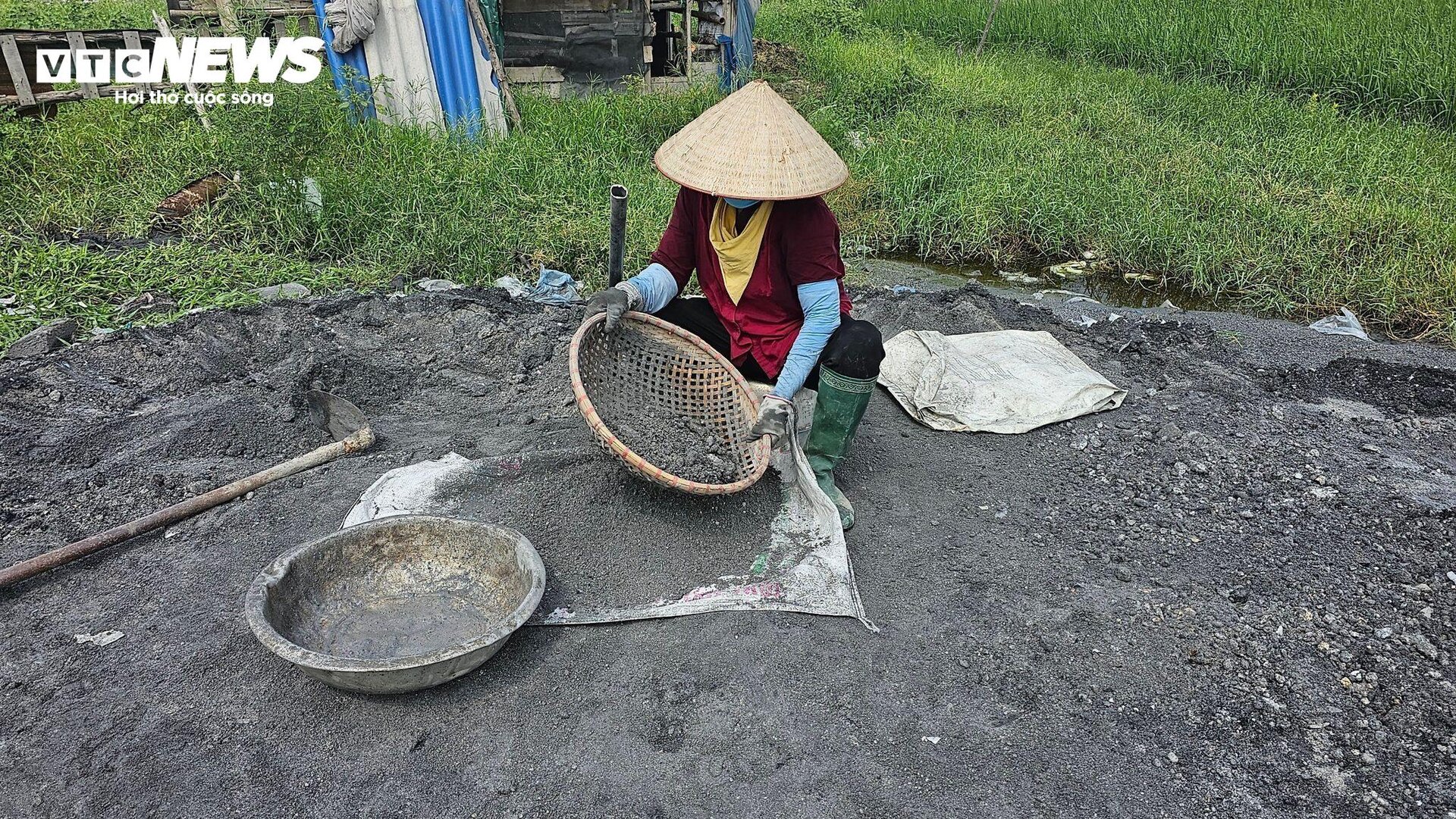 Cận cảnh ô nhiễm chết chóc tại cụm công nghiệp '3 không' ở Bắc Ninh - 11