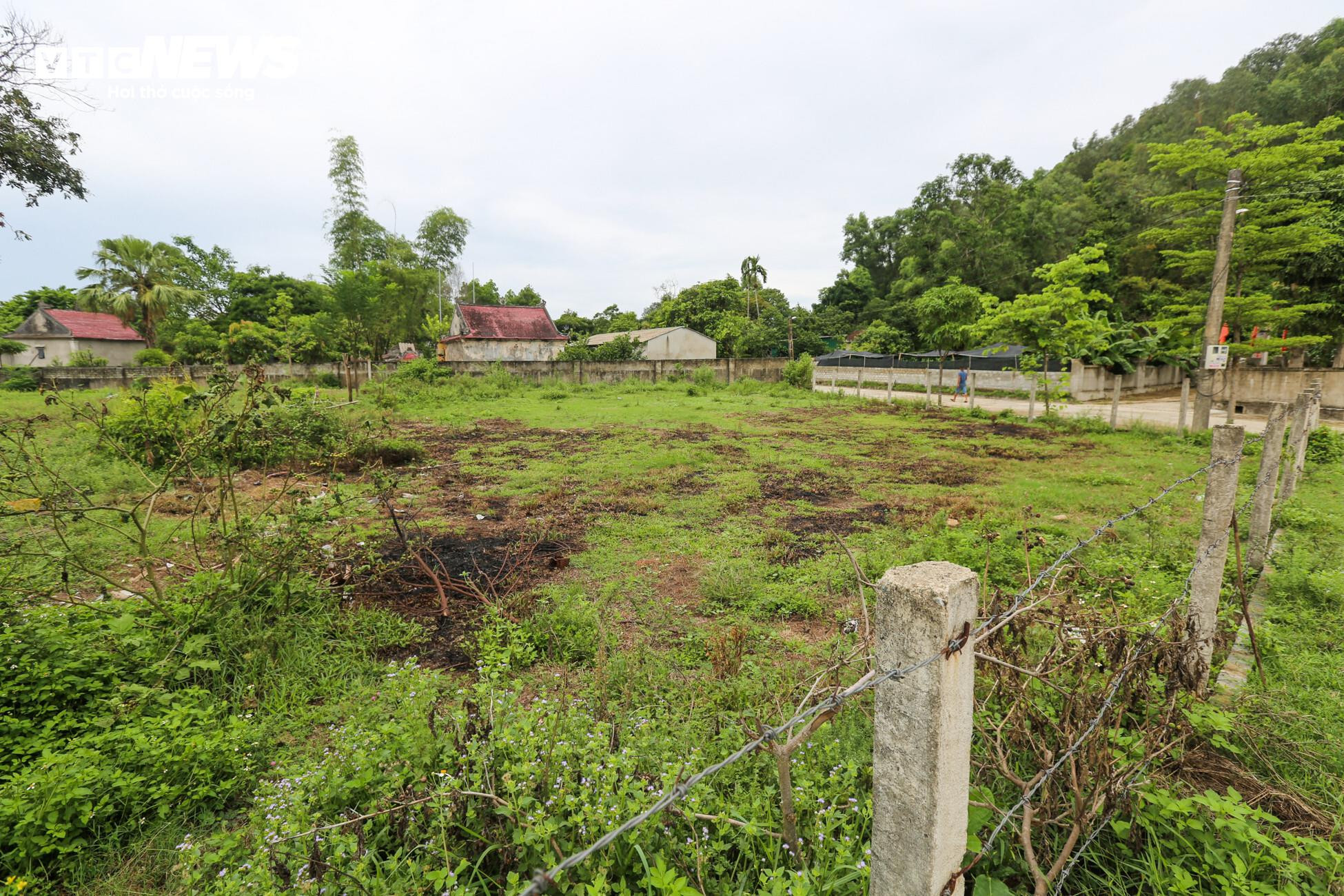 Nỗi thống khổ của người dân sống ‘treo’ cạnh mỏ sắt Thạch Khê - 3