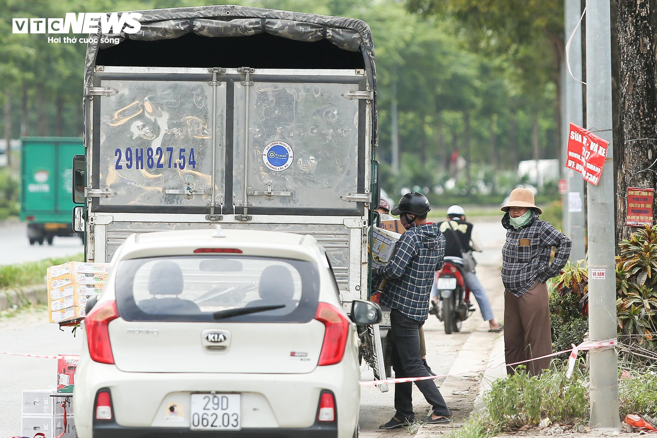 Thấy CSGT Hà Nội ra quân xử lý vi phạm, tài xế quay đầu xe bỏ chạy - 10