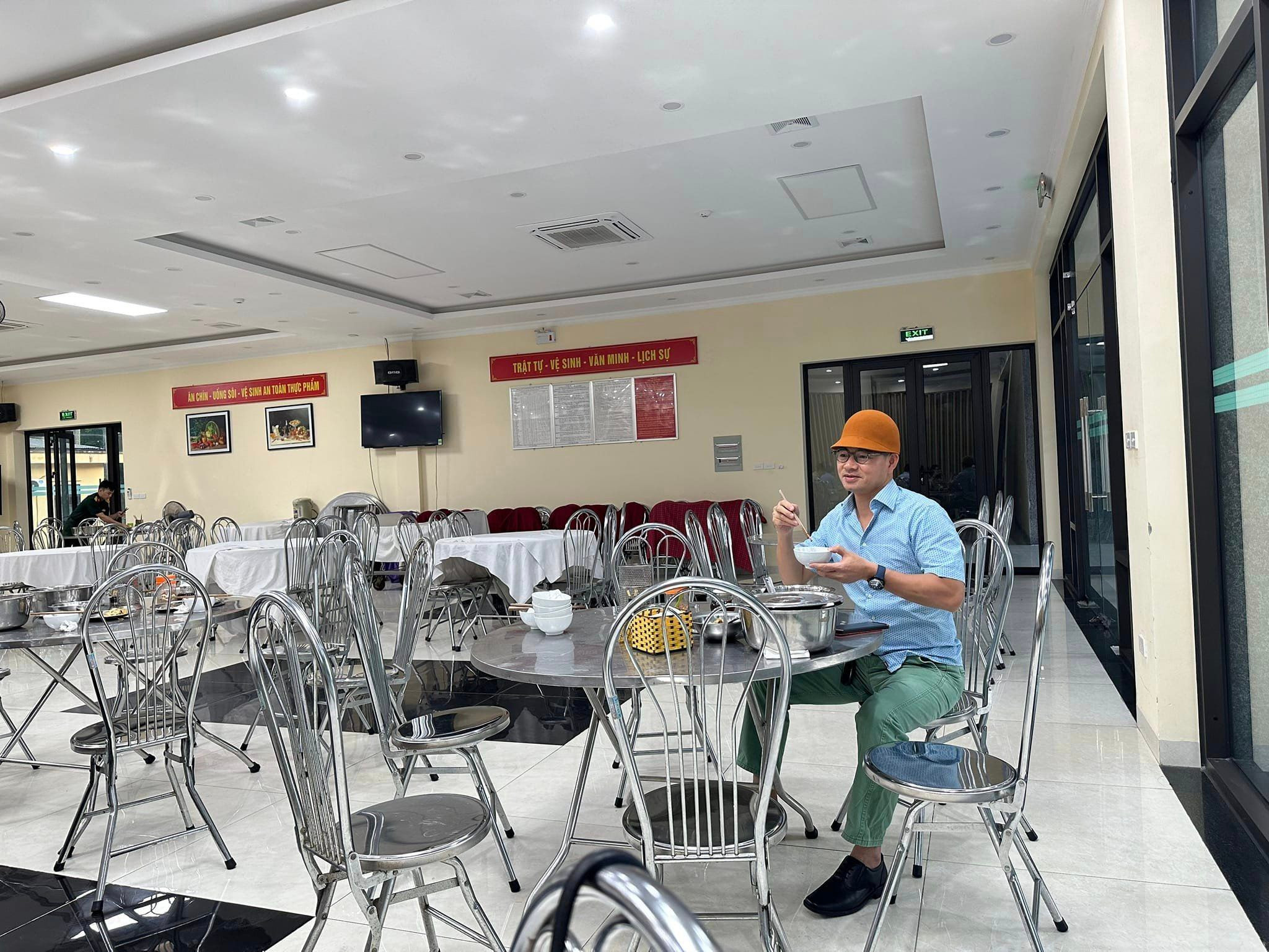 Sao Việt 12/10: Minh Hằng khoe cận mặt con trai, Hiền Thục gặp kình ngư Ánh Viên - 8