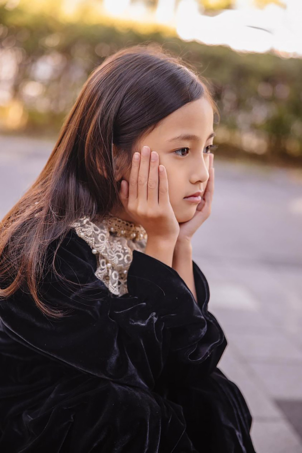 Sao Việt 12/10: Minh Hằng khoe cận mặt con trai, Hiền Thục gặp kình ngư Ánh Viên - 10