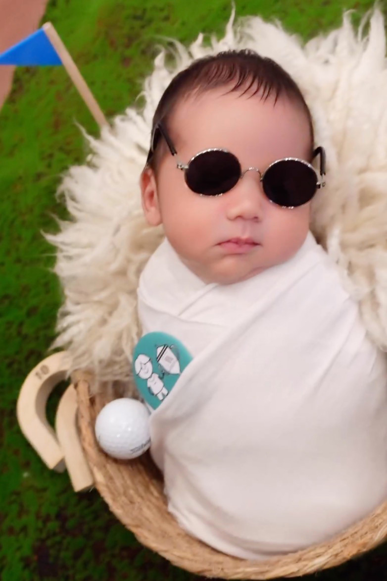 Sao Việt 12/10: Minh Hằng khoe cận mặt con trai, Hiền Thục gặp kình ngư Ánh Viên - 2