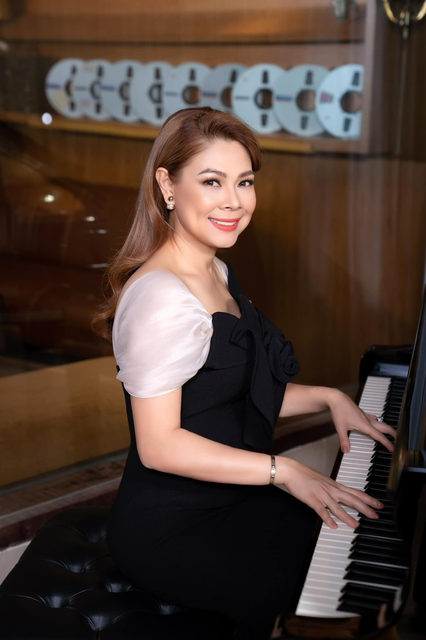 Sao Việt 15/10: Diva Thanh Lam thân thiết bên vợ mới của Quốc Trung - 8