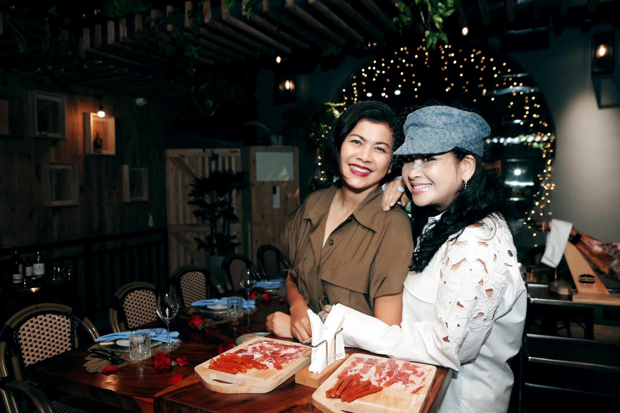 Sao Việt 15/10: Diva Thanh Lam thân thiết bên vợ mới của Quốc Trung - 3