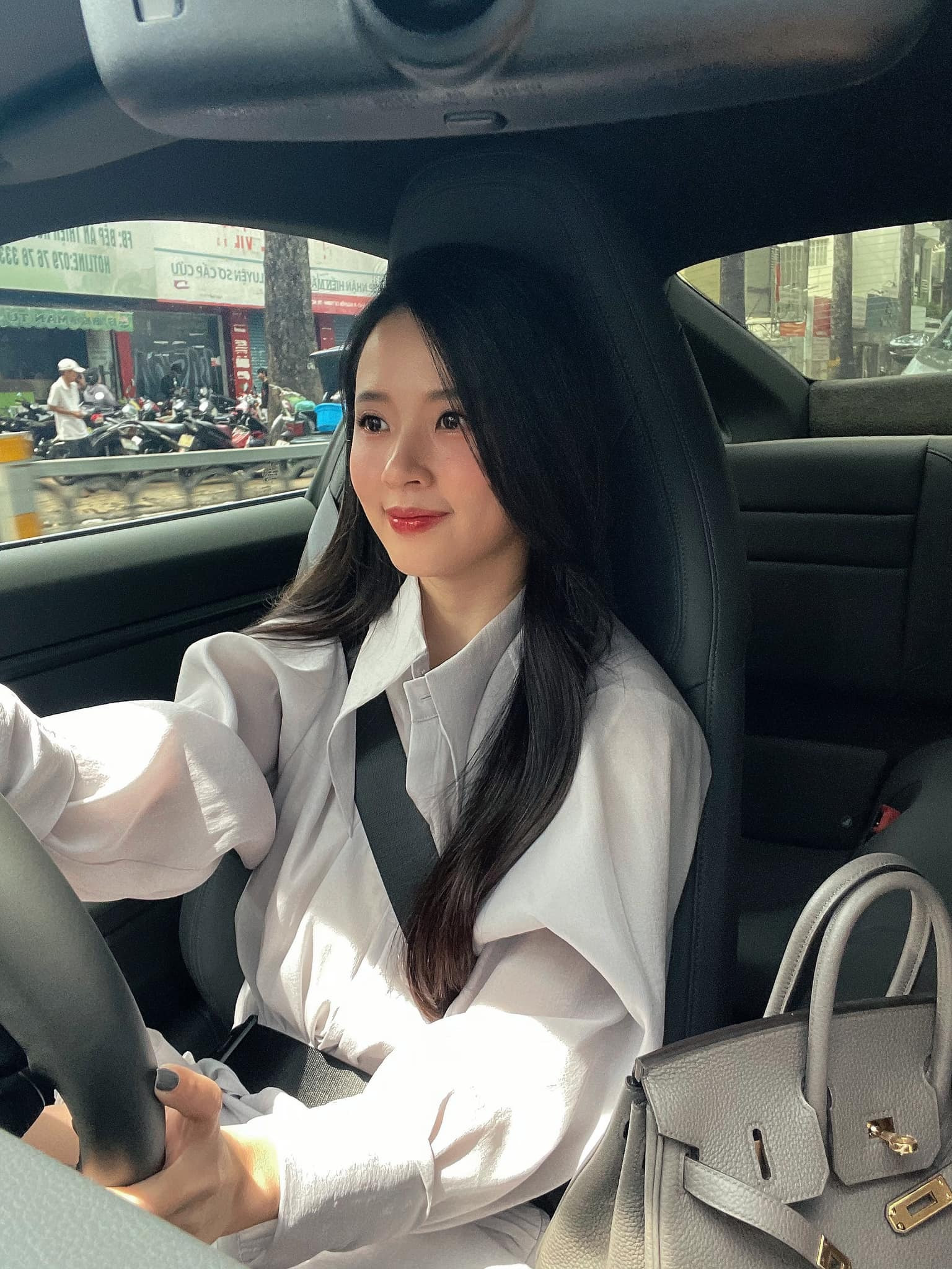 Sao Việt 16/10: Đỗ Mỹ Linh rạng ngời sau sinh, Cường Đô La viên mãn bên vợ con - 4