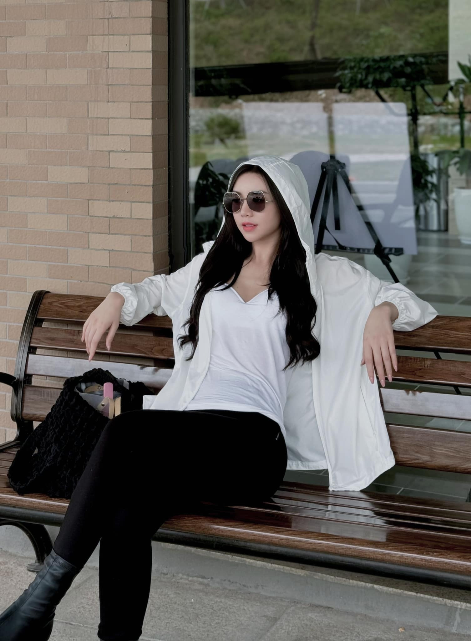 Sao Việt 16/10: Đỗ Mỹ Linh rạng ngời sau sinh, Cường Đô La viên mãn bên vợ con - 10