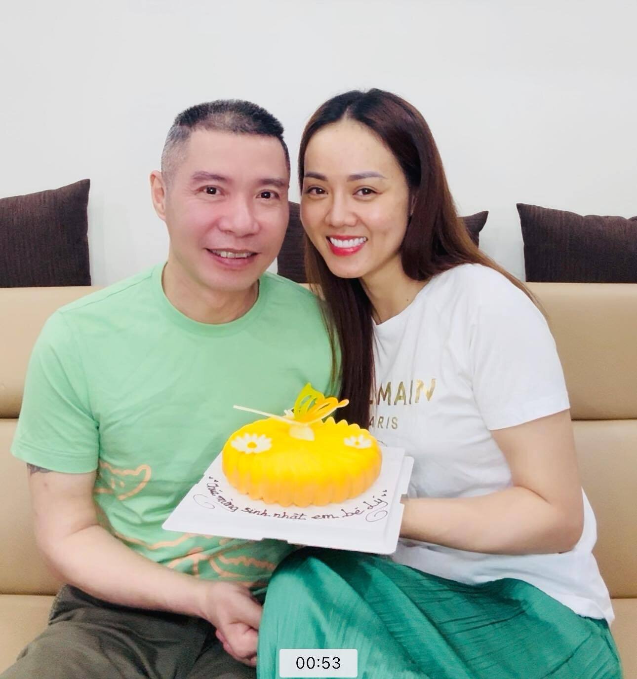 Sao Việt 17/10: Á hậu Phương Nhi khoe tài cắm hoa, Hà Hồ tựa nữ thần - 1