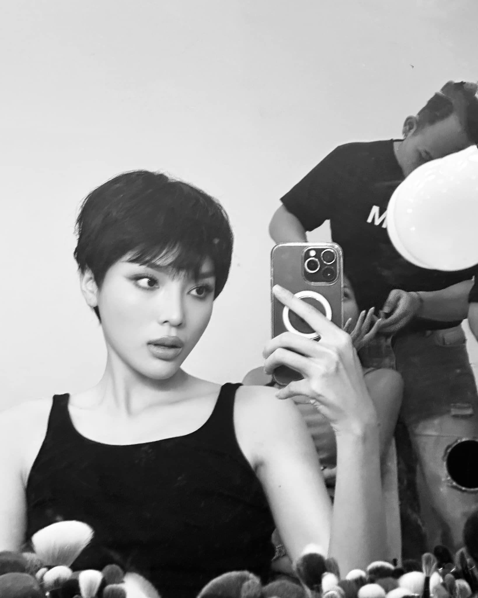 Sao Việt 19/10: Thanh Hằng ôm chồng, vợ Công Lý than 'già' hơn Noo Phước Thịnh - 10